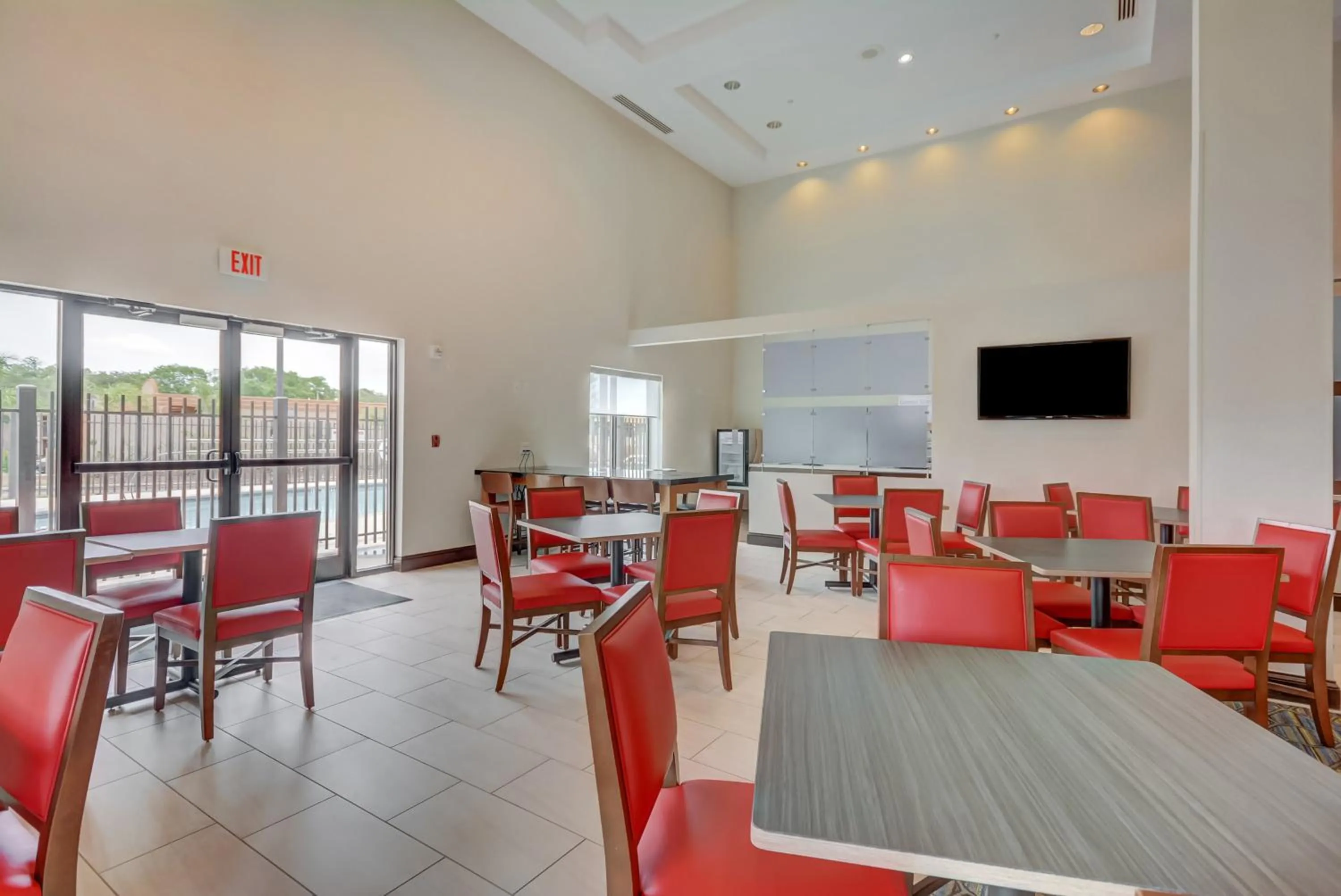 Breakfast in Holiday Inn Express Hotel & Suites Tampa-USF-Busch Gardens by IHG