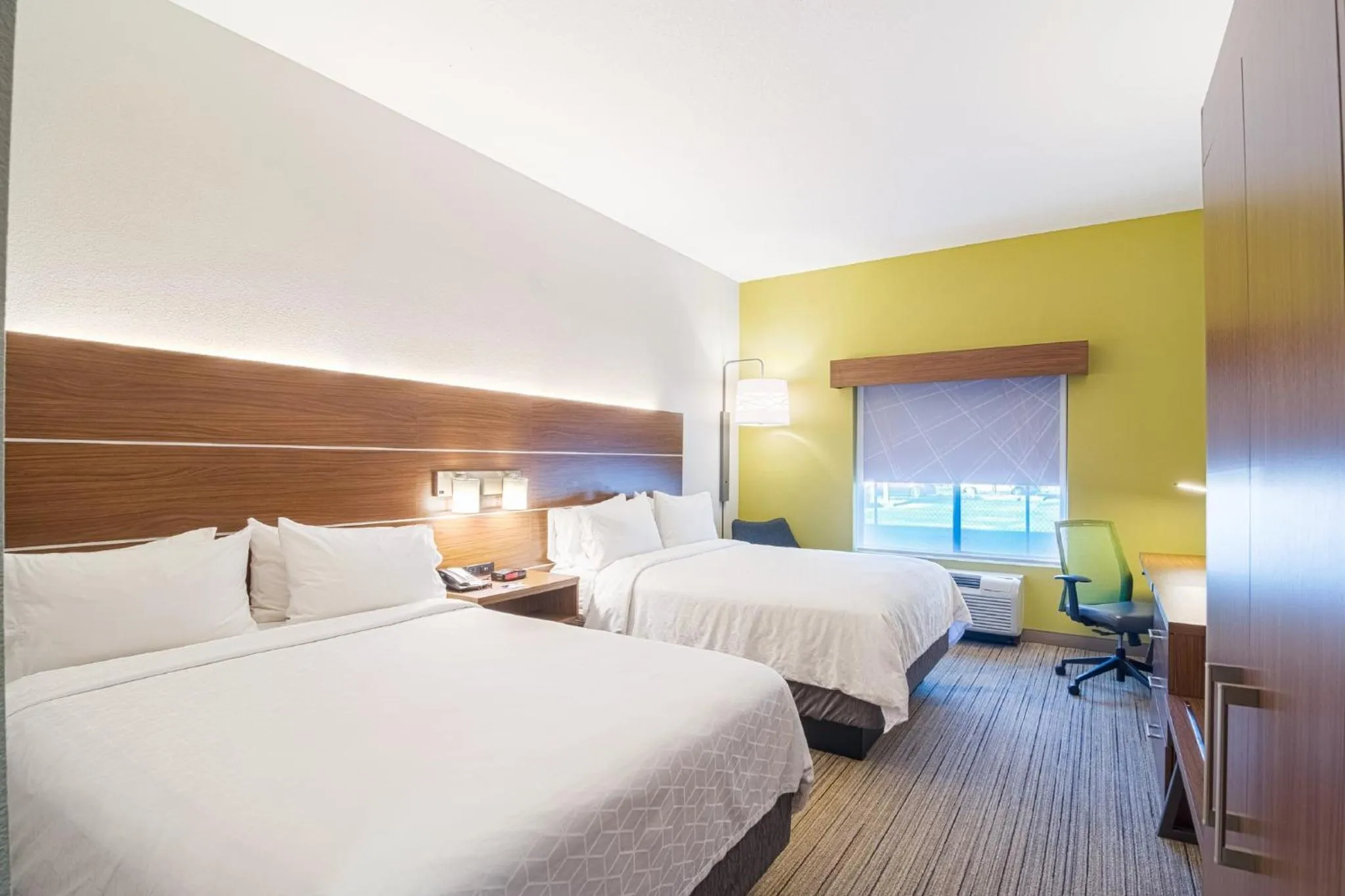 Photo of the whole room, Bed in Holiday Inn Express Hotel & Suites Tampa-USF-Busch Gardens by IHG