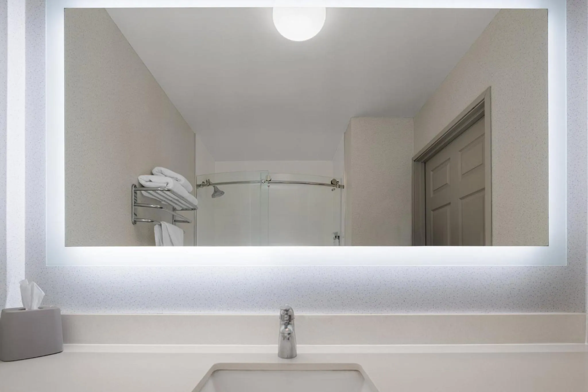 Bathroom in Holiday Inn Express Hotel & Suites San Dimas by IHG