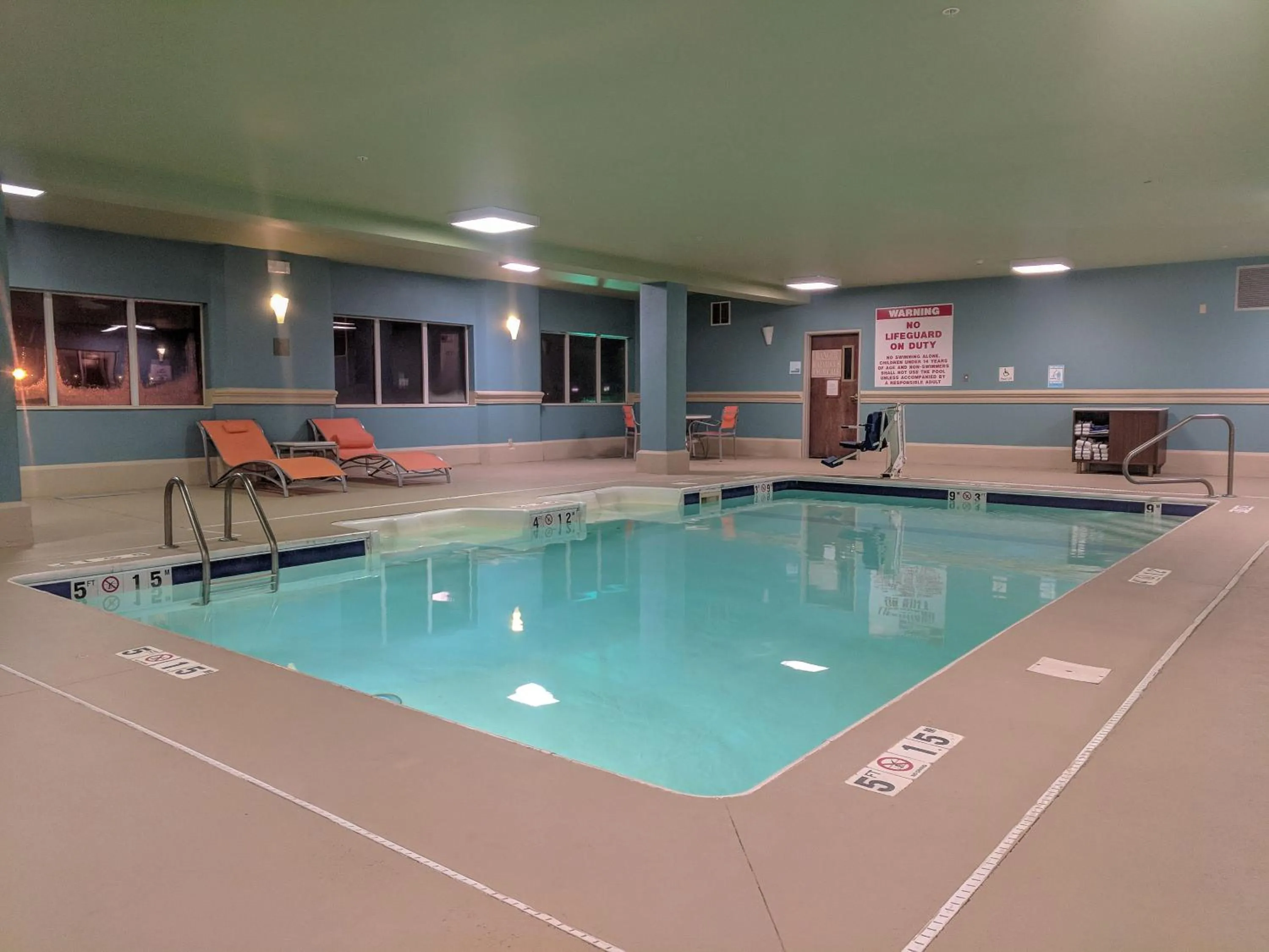 Swimming pool in Holiday Inn Express Fort Wayne - East - New Haven by IHG
