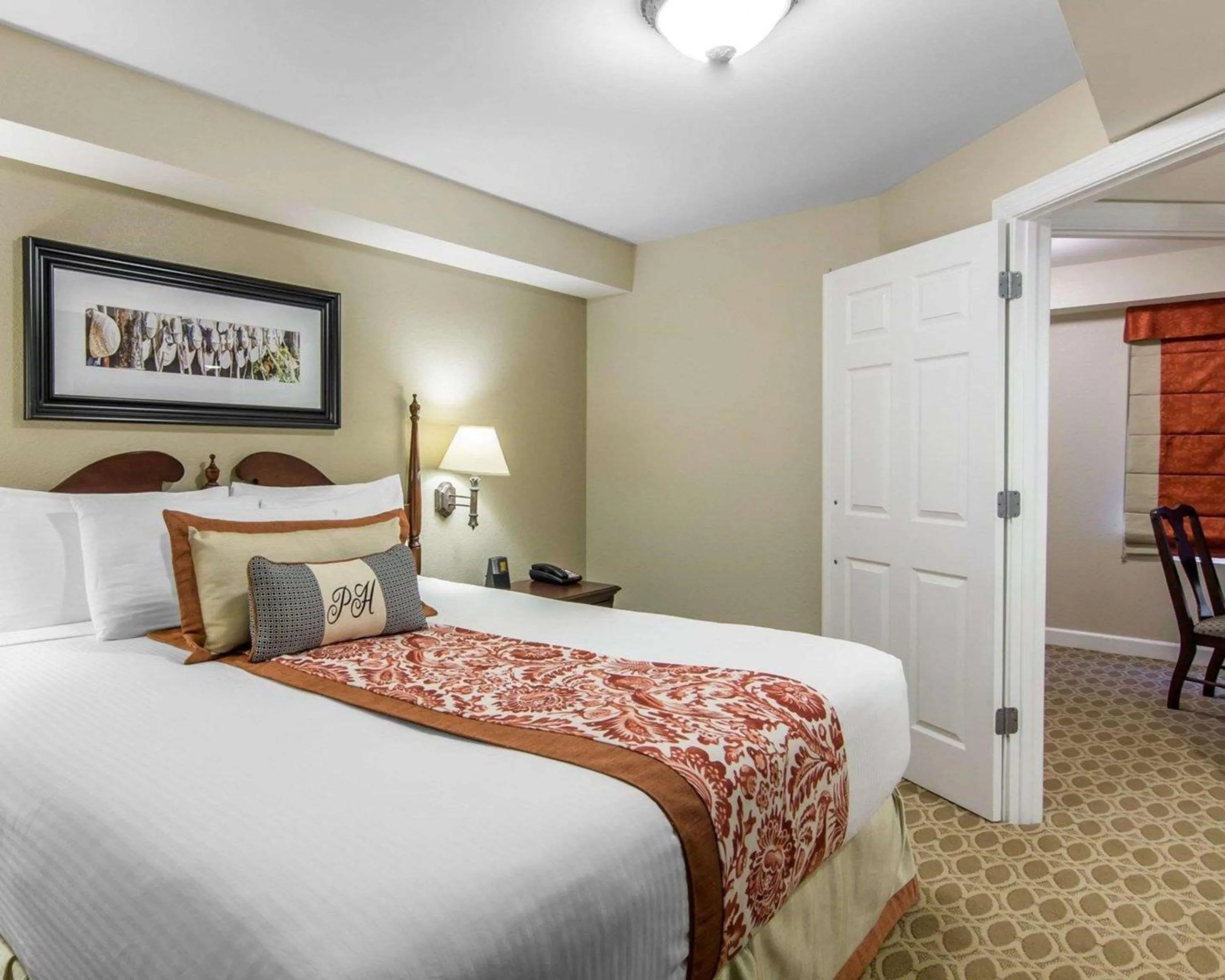 Bedroom, Bed in Bluegreen Vacations Patrick Henry Square, an Ascend Collection Resort