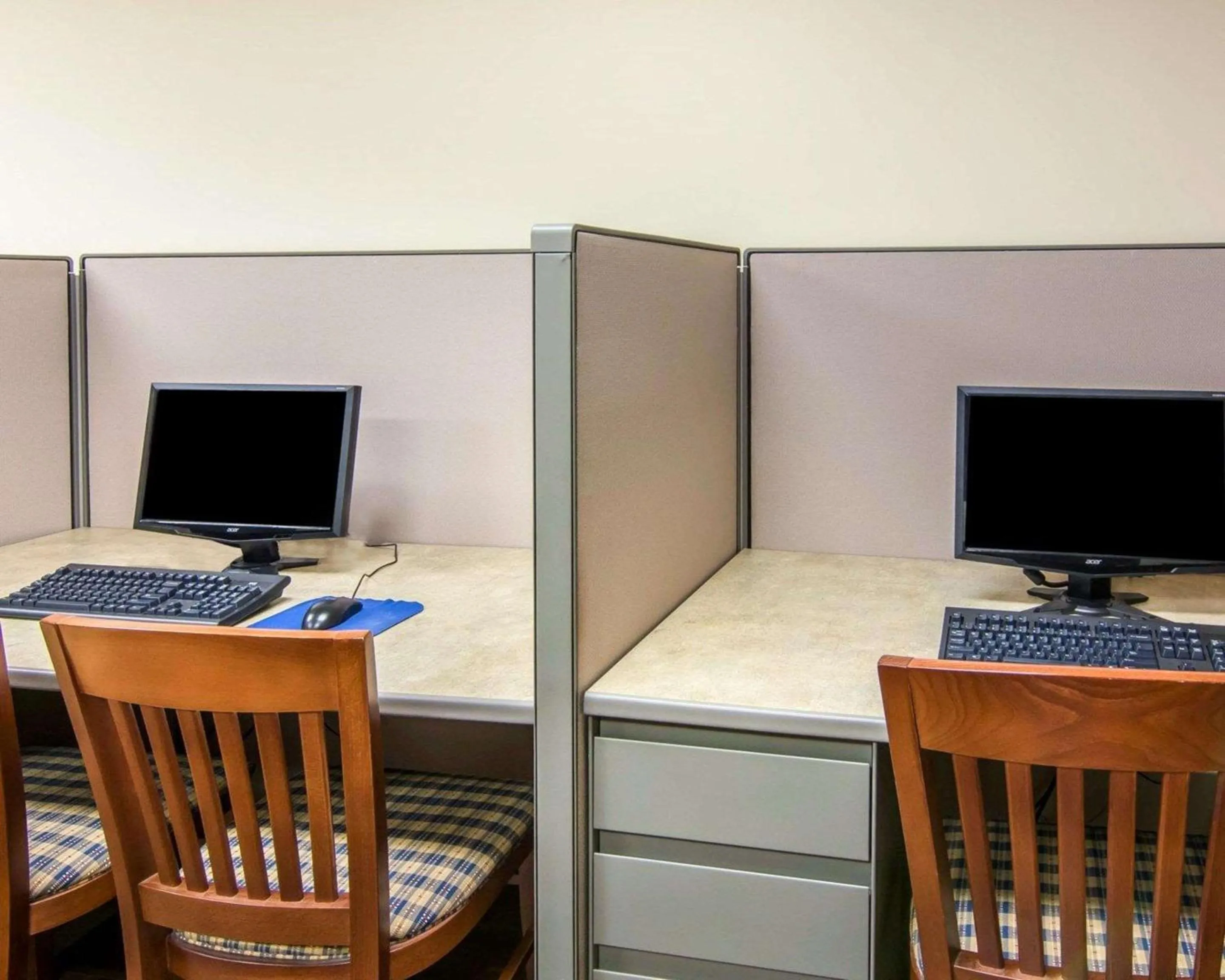 Business facilities in Bluegreen Vacations Patrick Henry Square, an Ascend Collection Resort