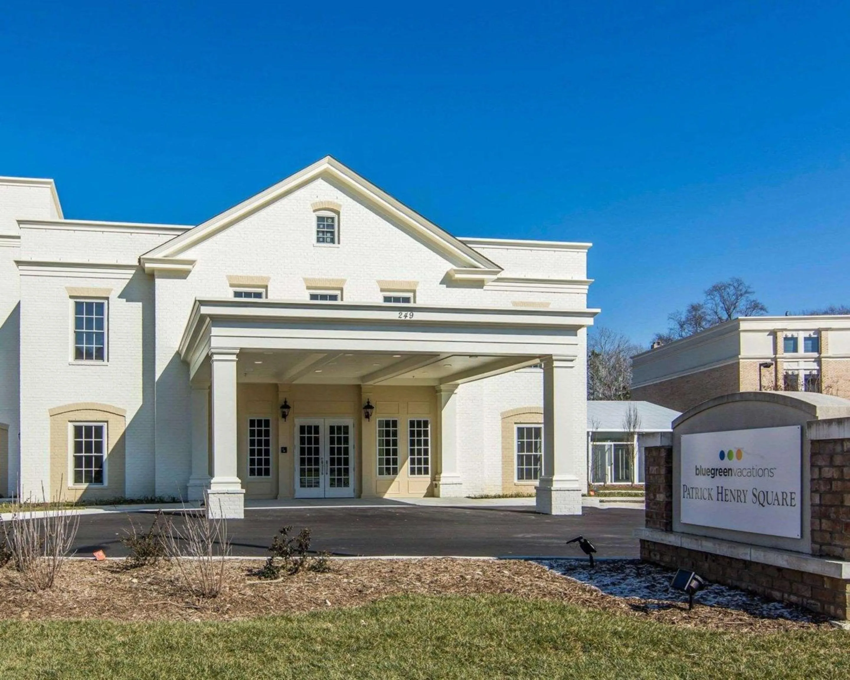 Property building in Bluegreen Vacations Patrick Henry Square, an Ascend Collection Resort