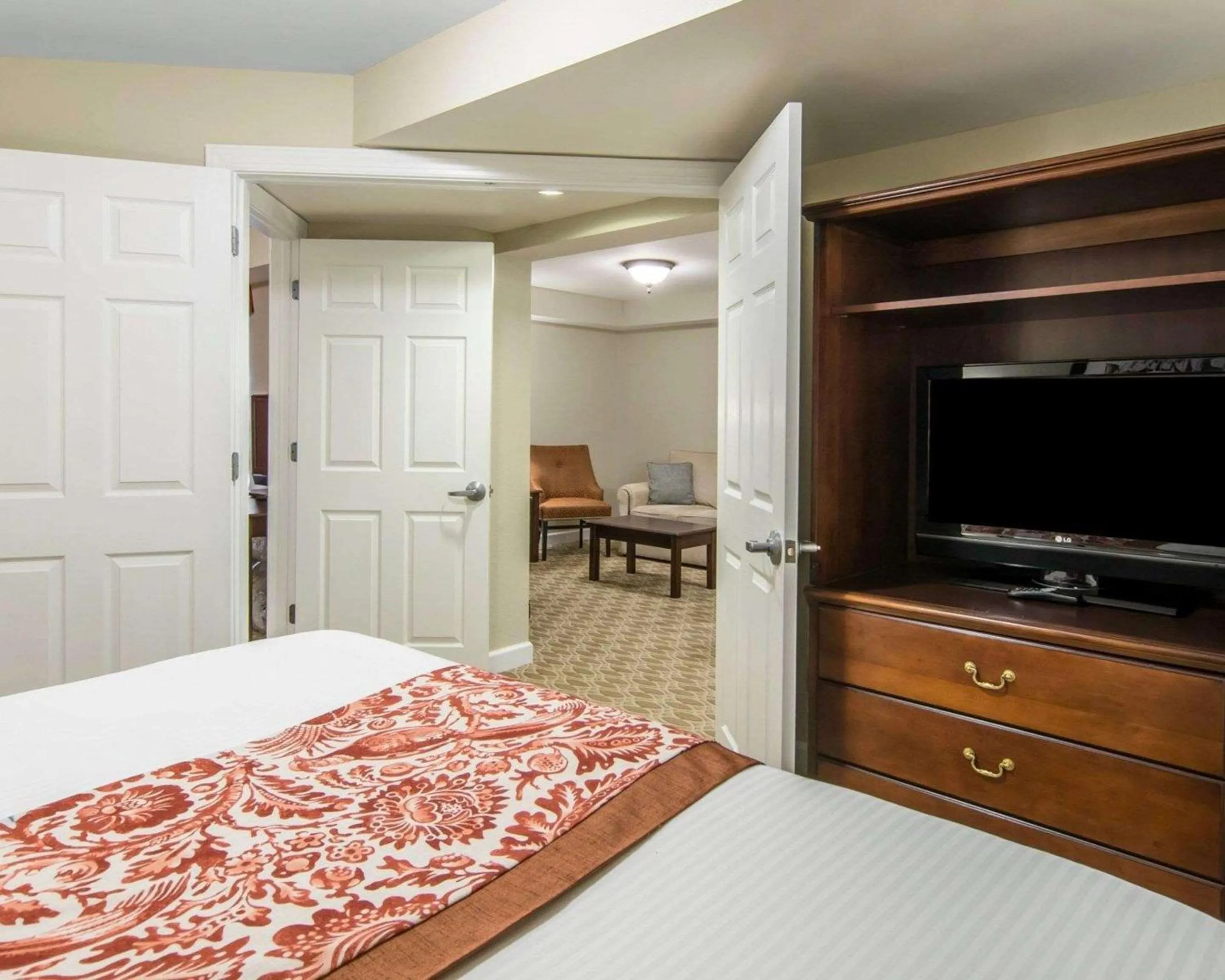Bedroom, Bed in Bluegreen Vacations Patrick Henry Square, an Ascend Collection Resort