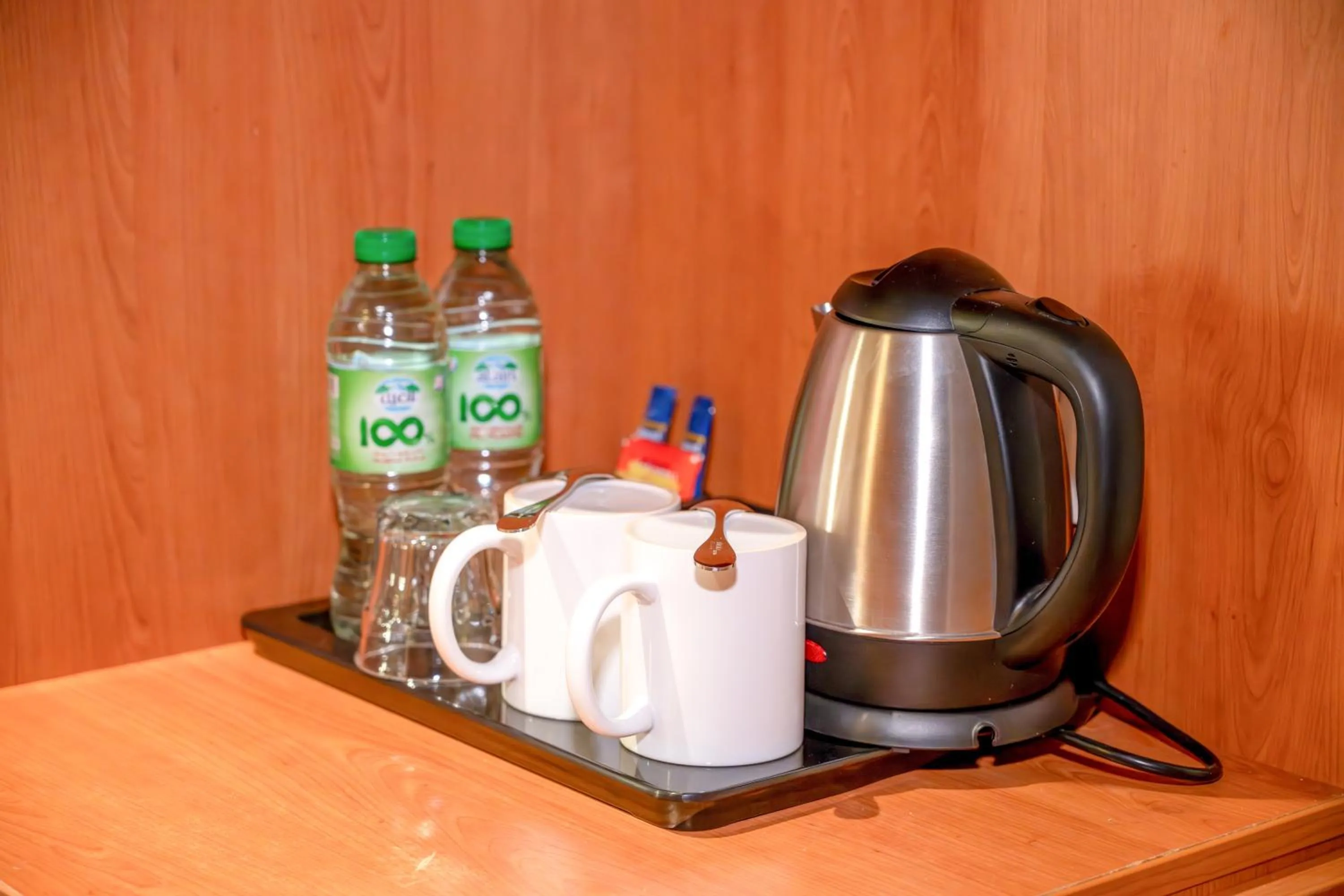 Coffee/tea facilities in Premier Inn Dubai Silicon Oasis - An Emirates Group Company
