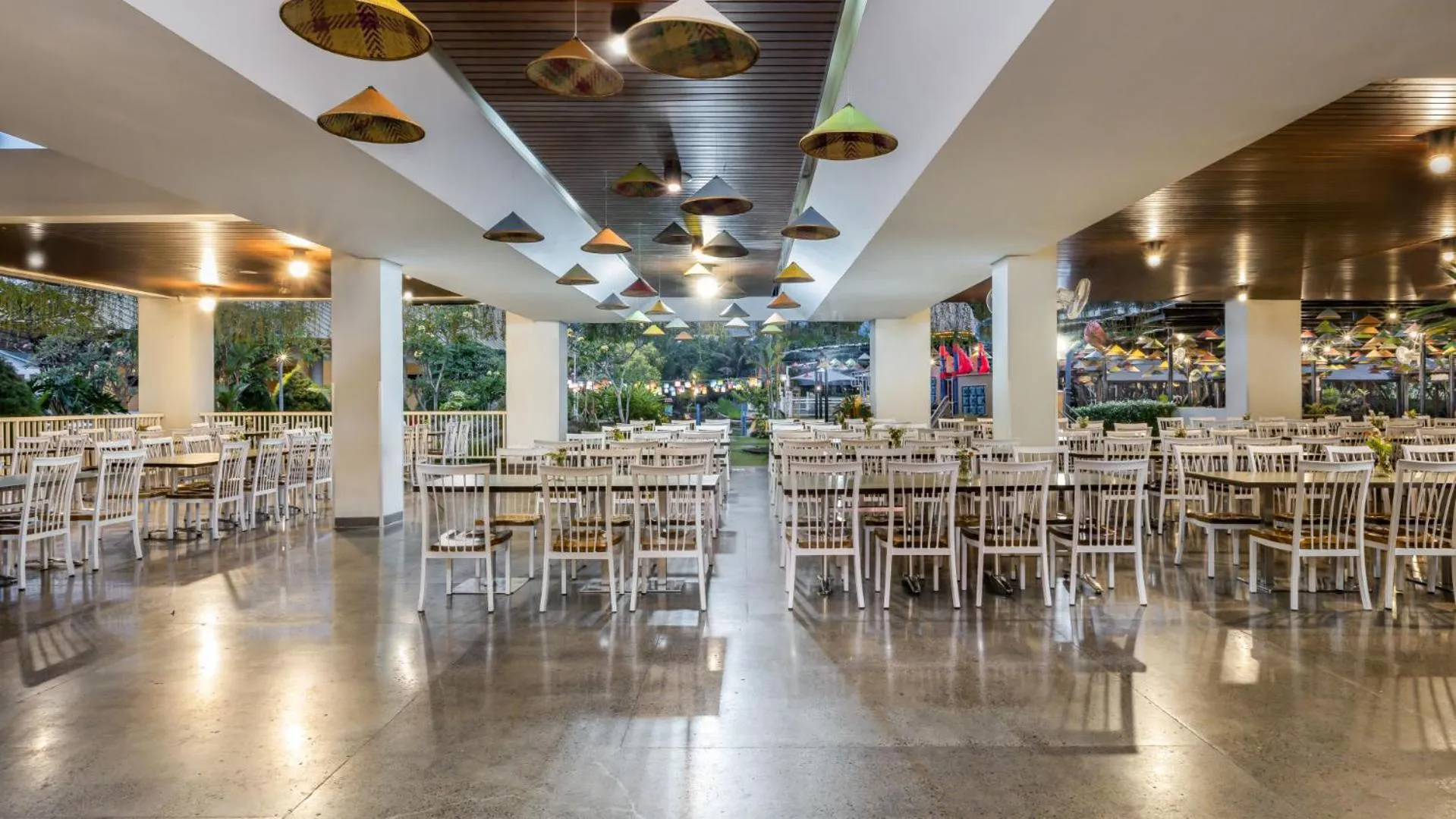 Restaurant/places to eat in The Wujil Resort & Conventions