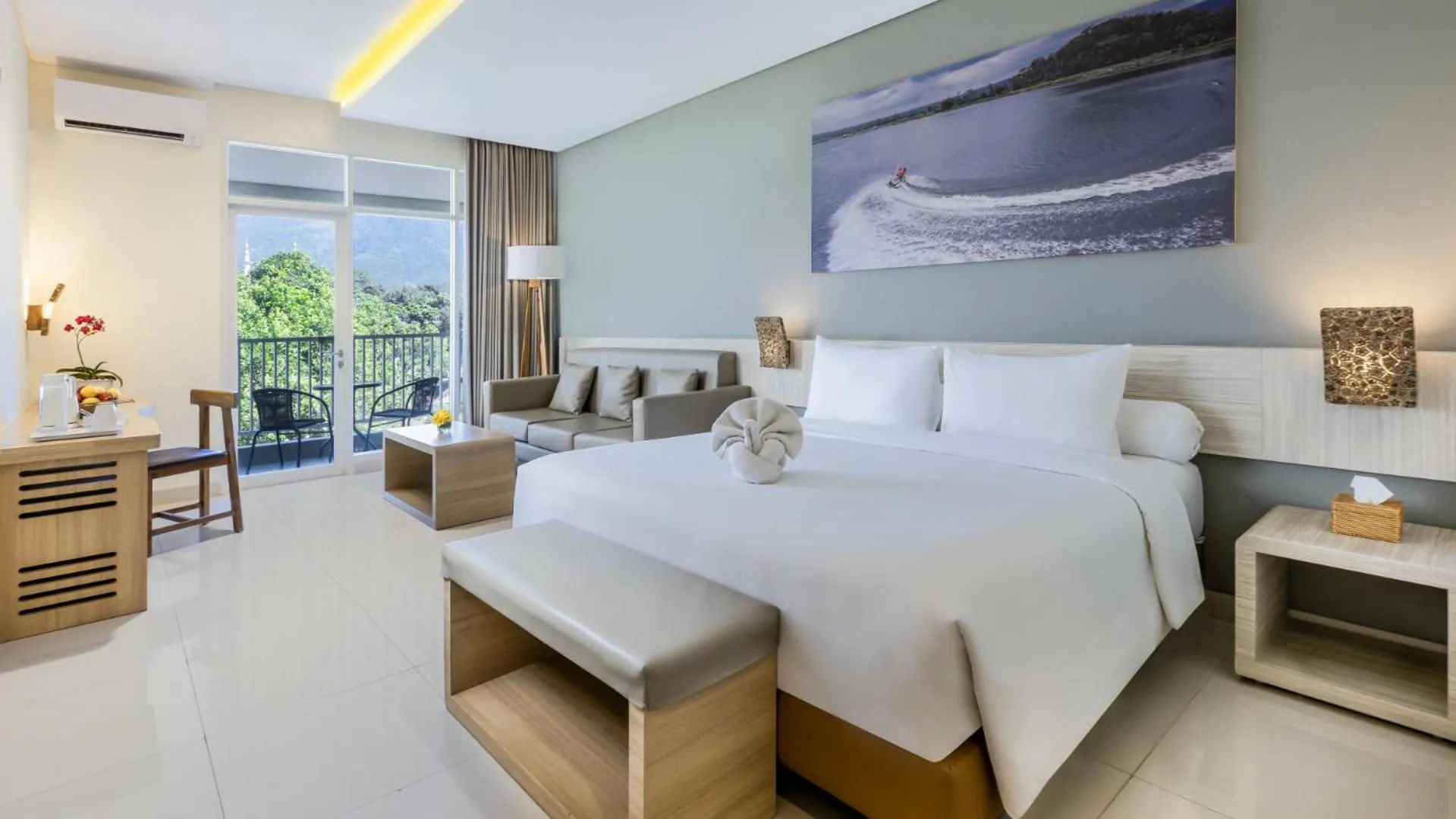 Bedroom, Bed in The Wujil Resort & Conventions
