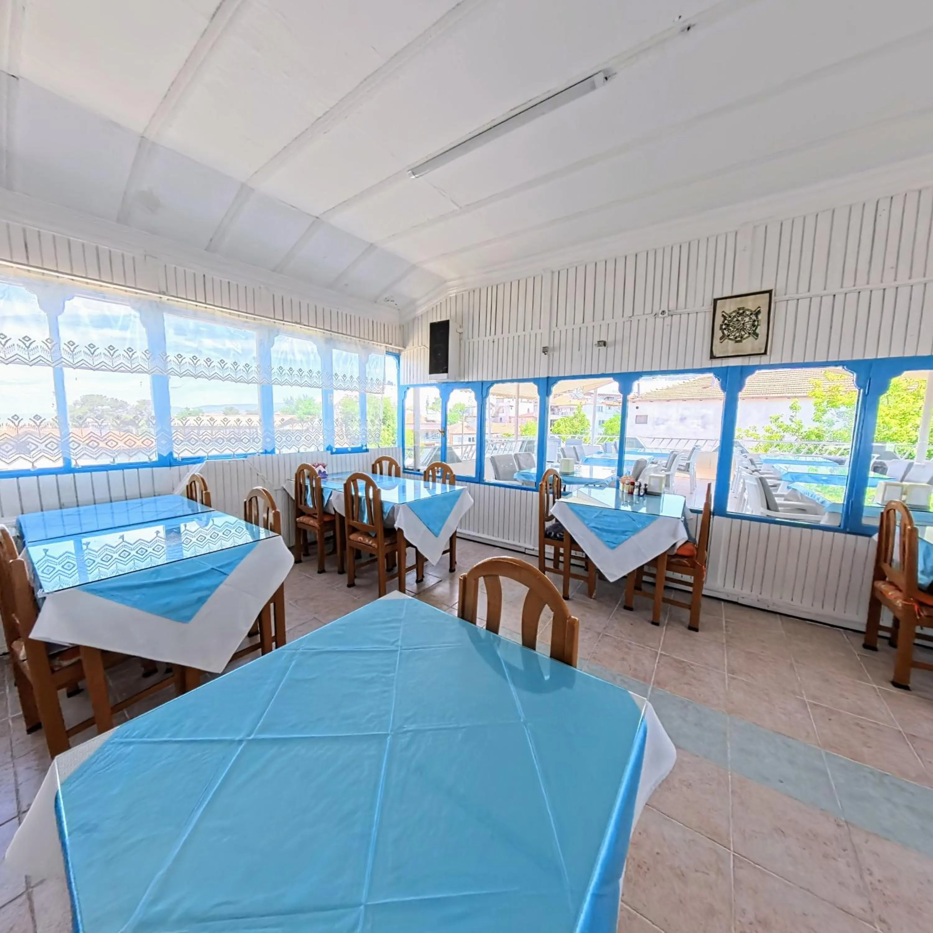 Restaurant/places to eat in Kervansaray Hotel