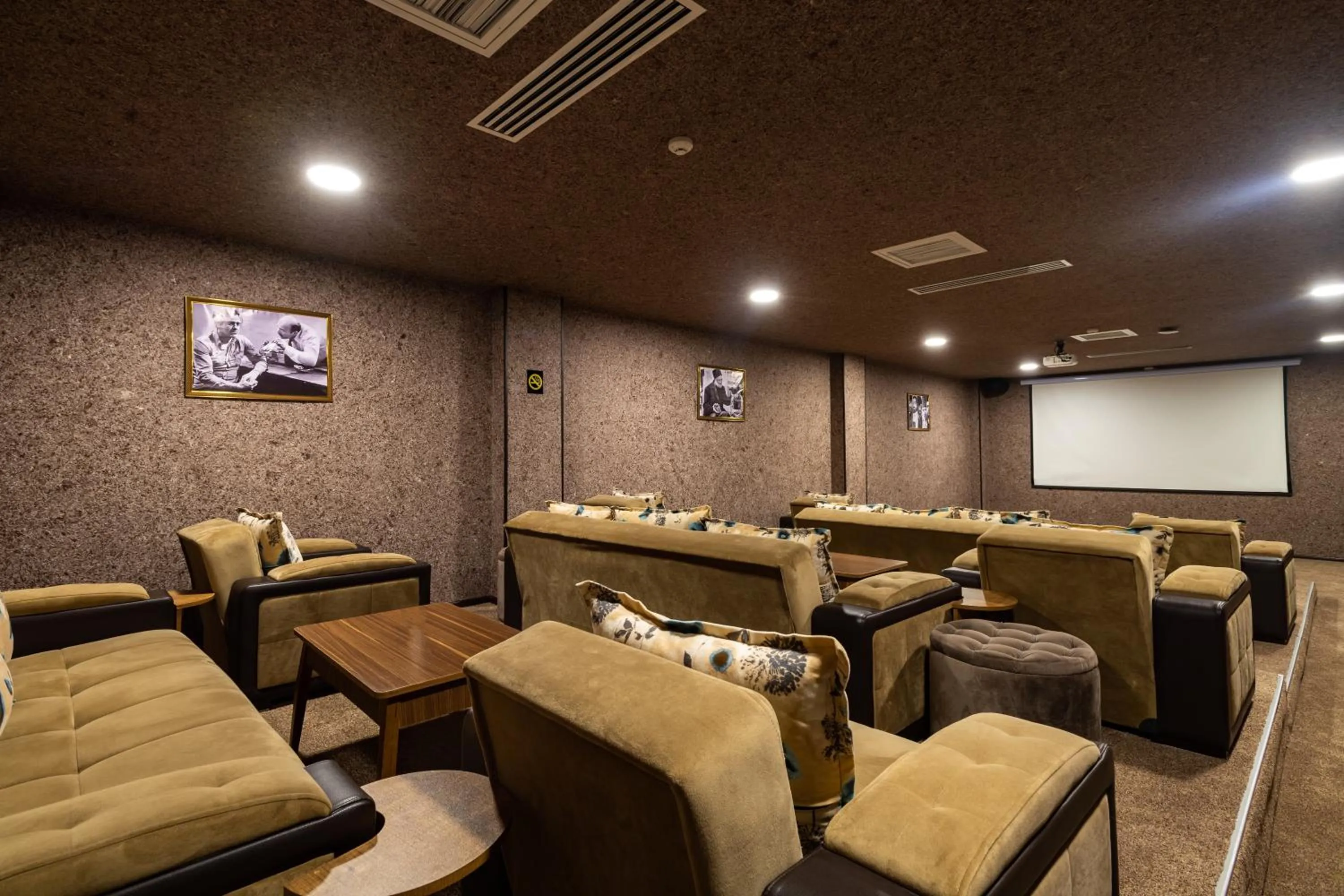 TV and multimedia in Marxal Resort & Spa