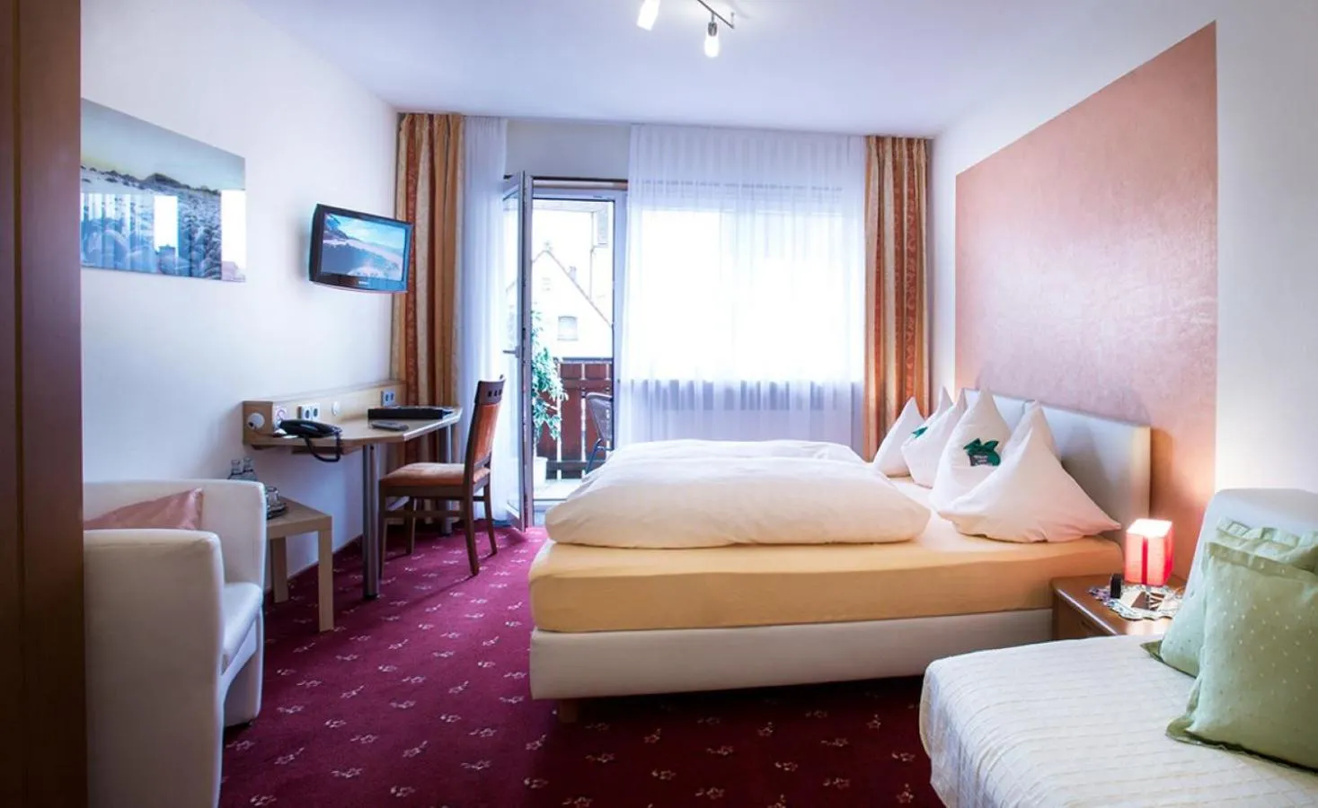 Photo of the whole room, Bed in Hotel Gasthof Zur Post