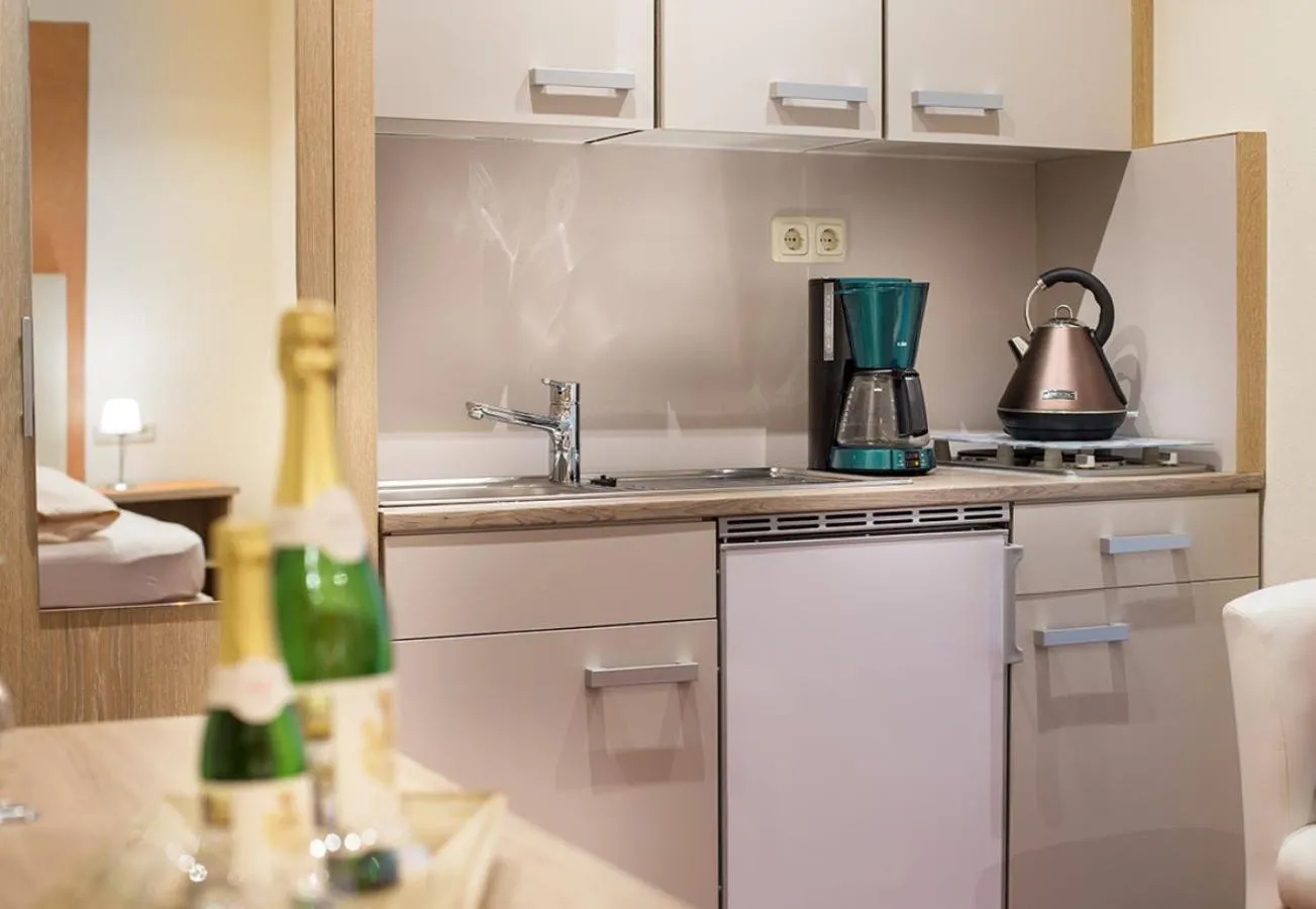 Kitchen or kitchenette in Hotel Gasthof Zur Post