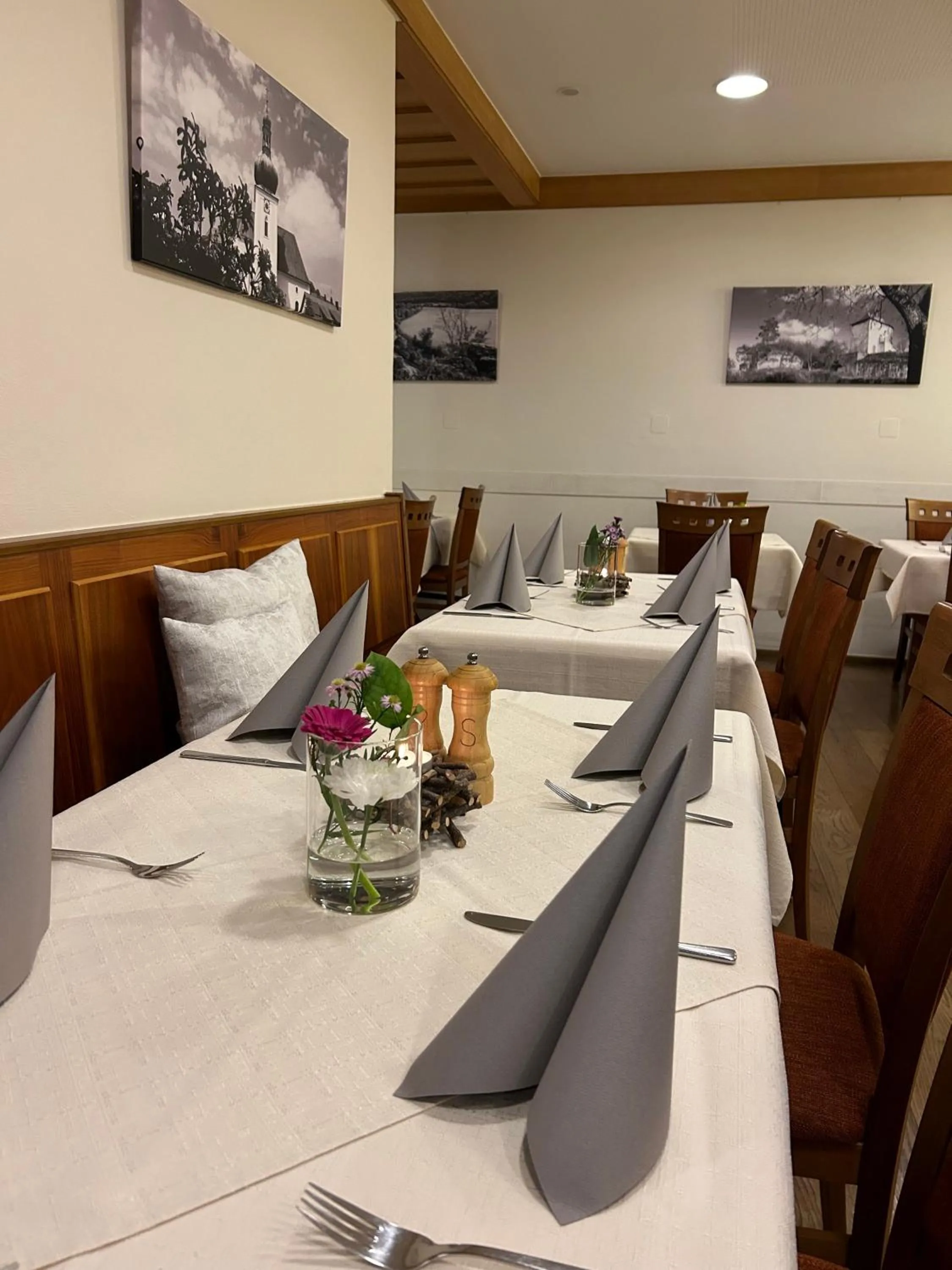 Restaurant/places to eat in Hotel Gasthof Zur Post