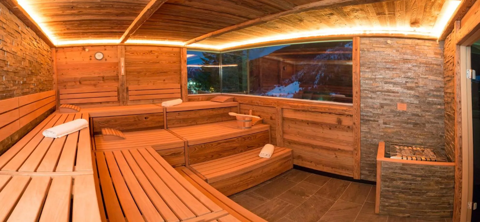 Spa and wellness centre/facilities in Hotel Karl Schranz