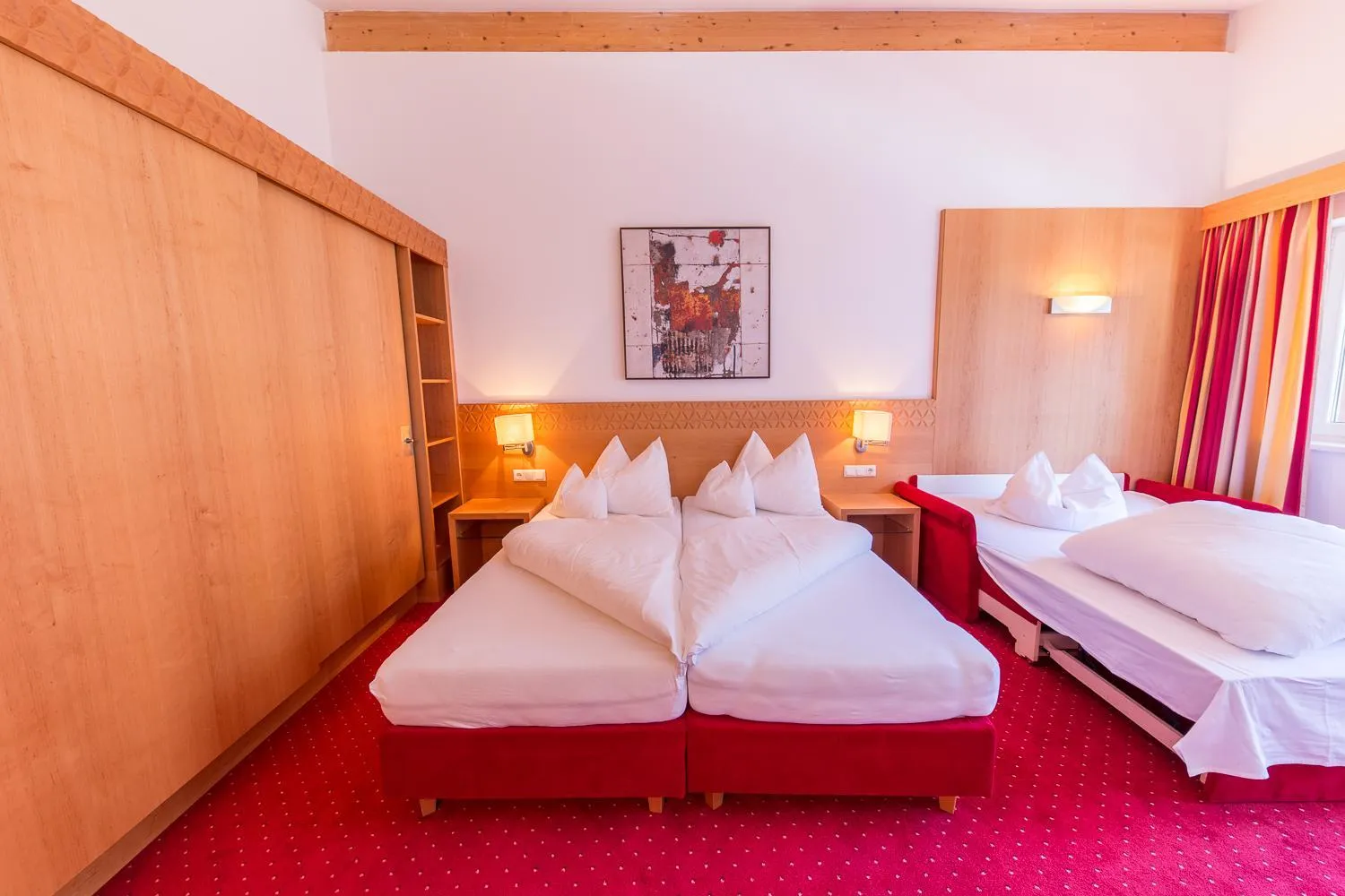 Bed in Hotel Karl Schranz