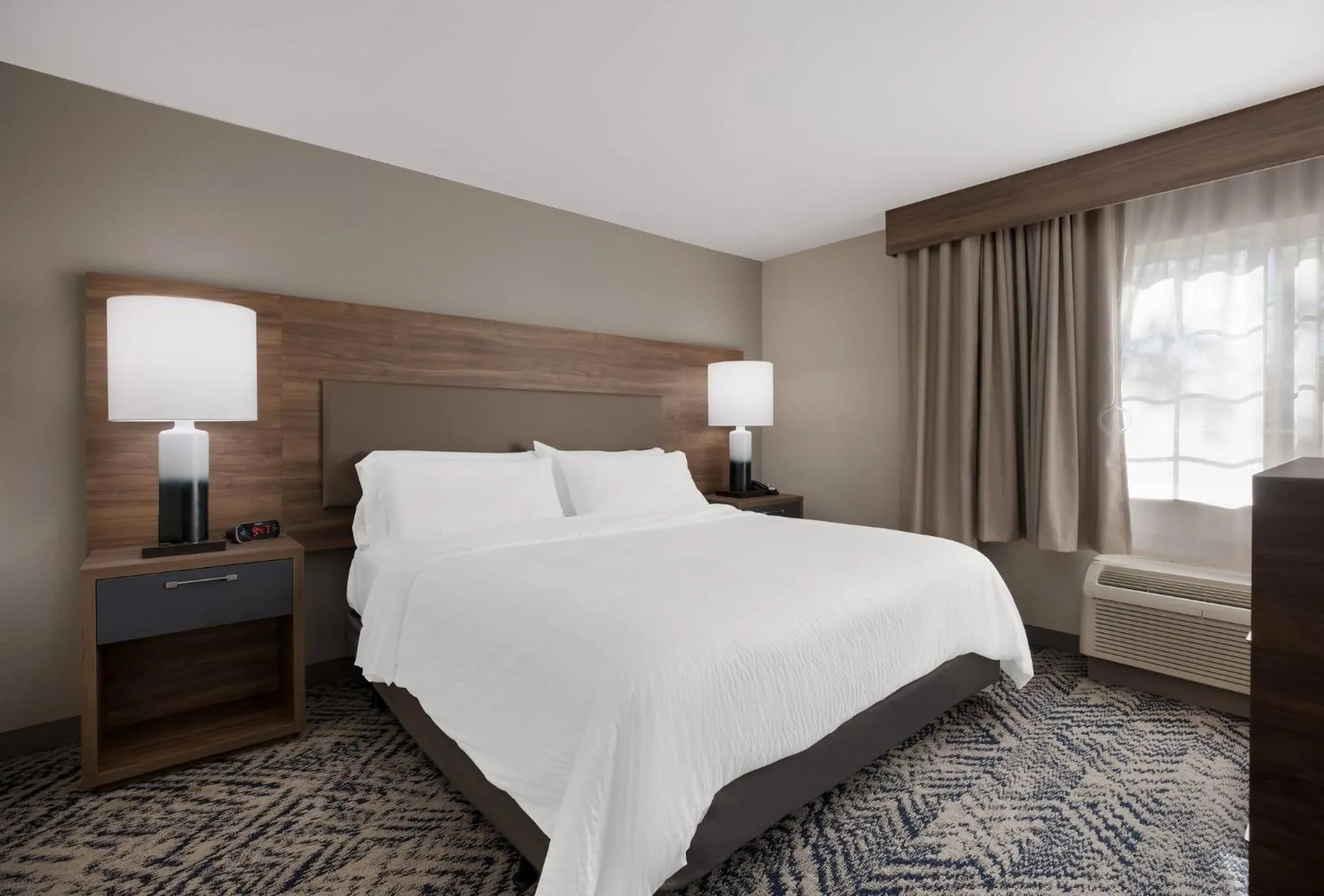 Bedroom, Bed in Candlewood Suites Lafayette - River Ranch by IHG