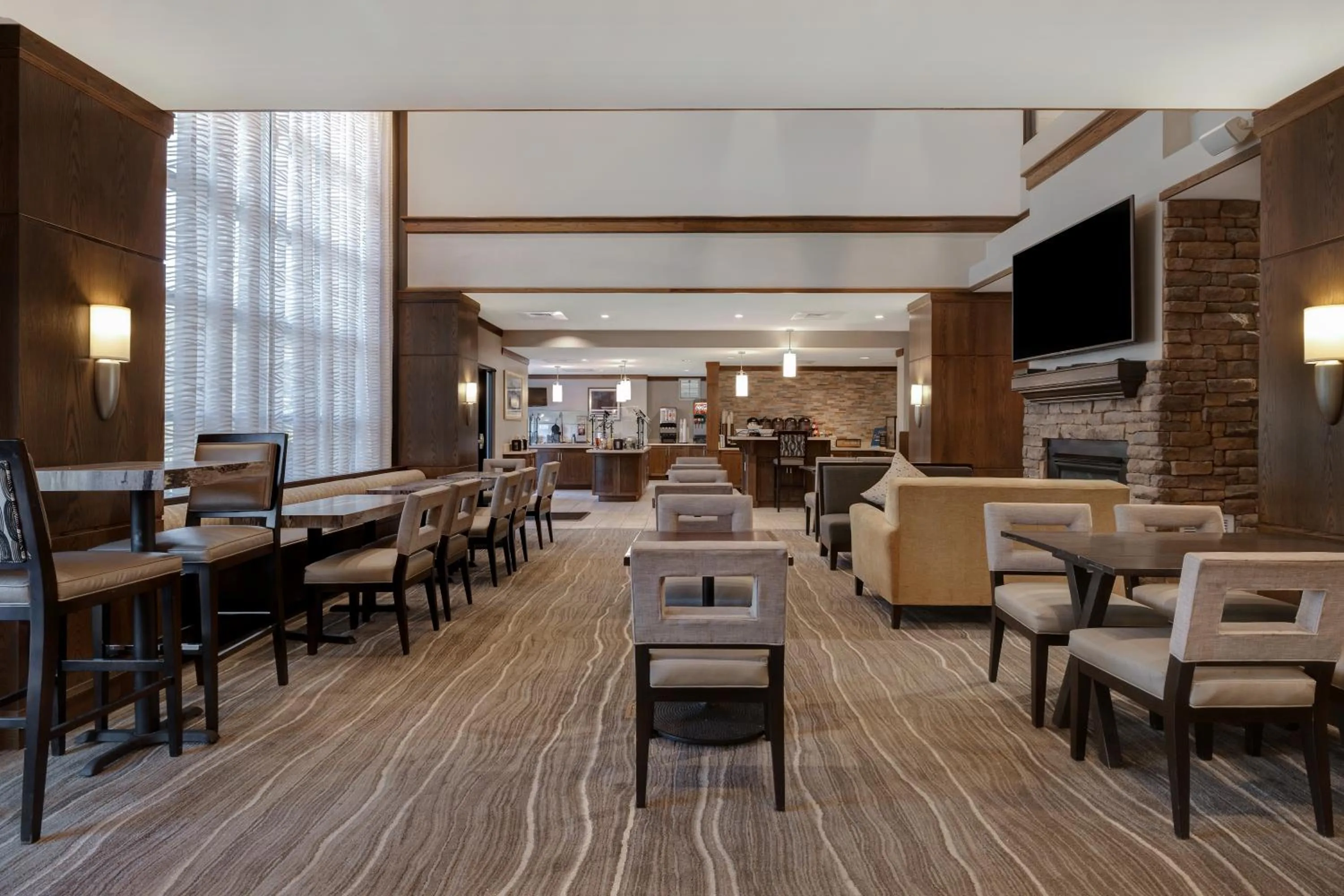 Dining area in Staybridge Suites Tallahassee I-10 East by IHG