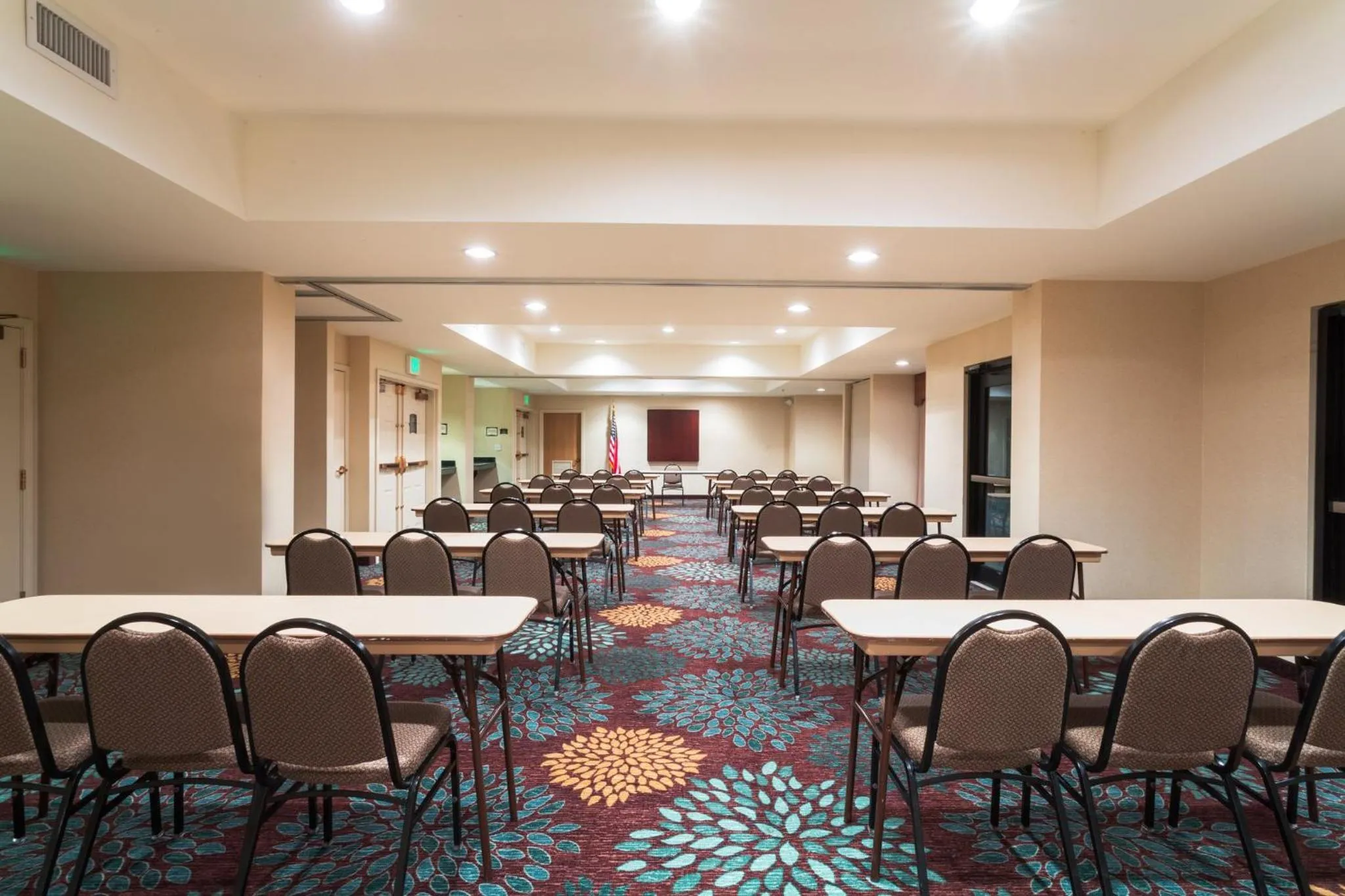 Meeting/conference room in Staybridge Suites Tallahassee I-10 East by IHG