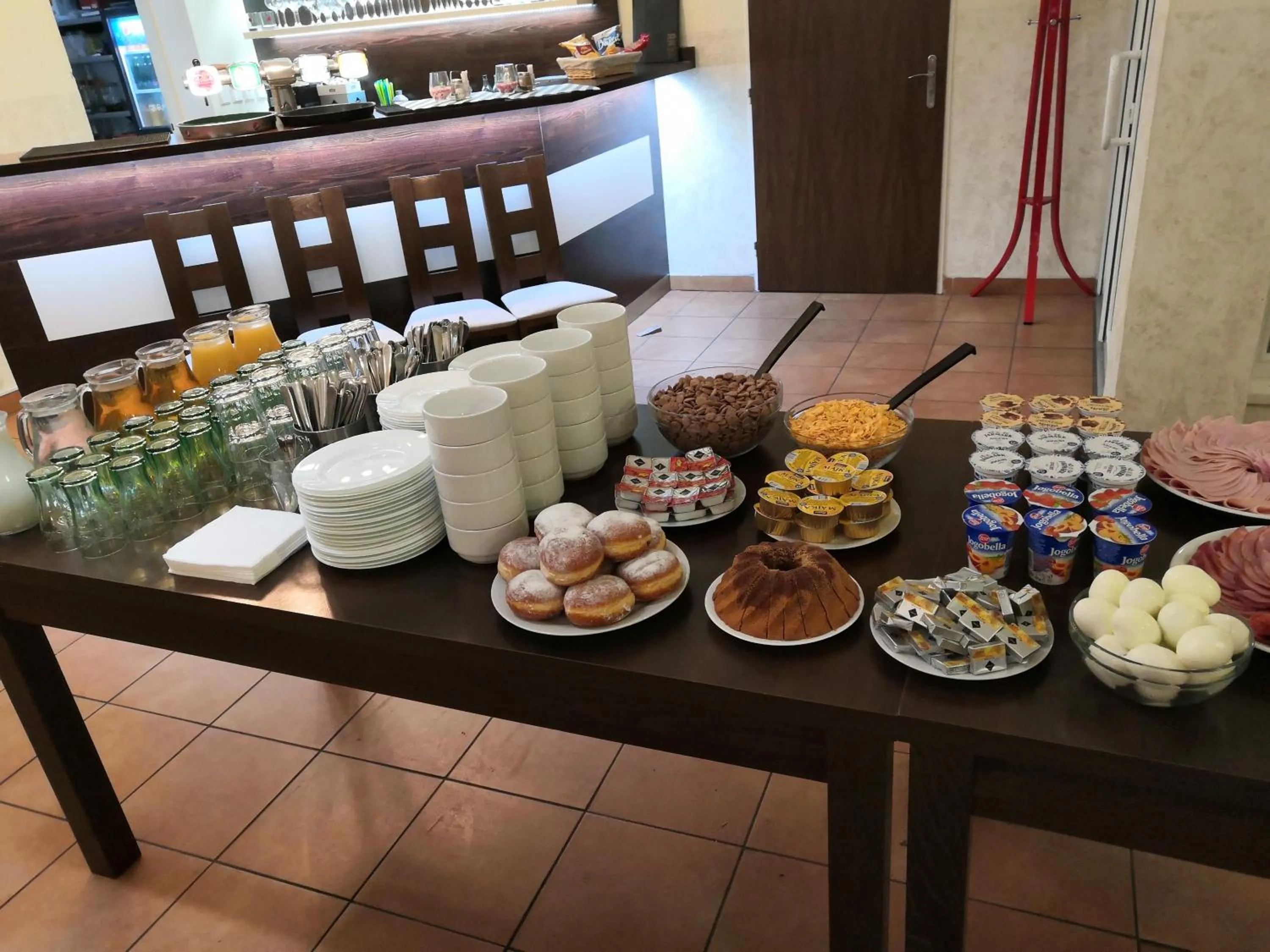 Buffet breakfast in Hotel Zannam