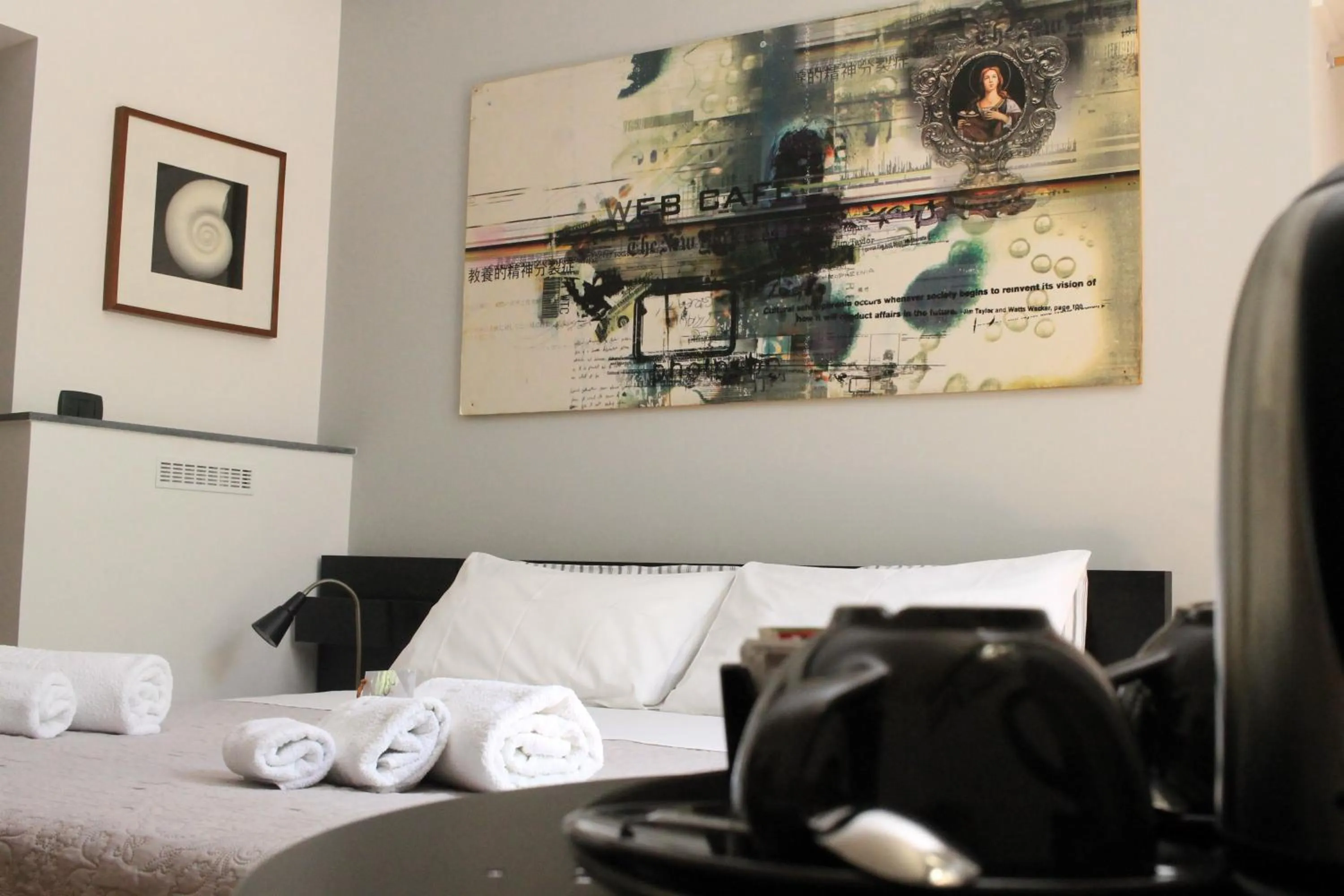 Decorative detail, Bed in Casa Barbero Charme B&B