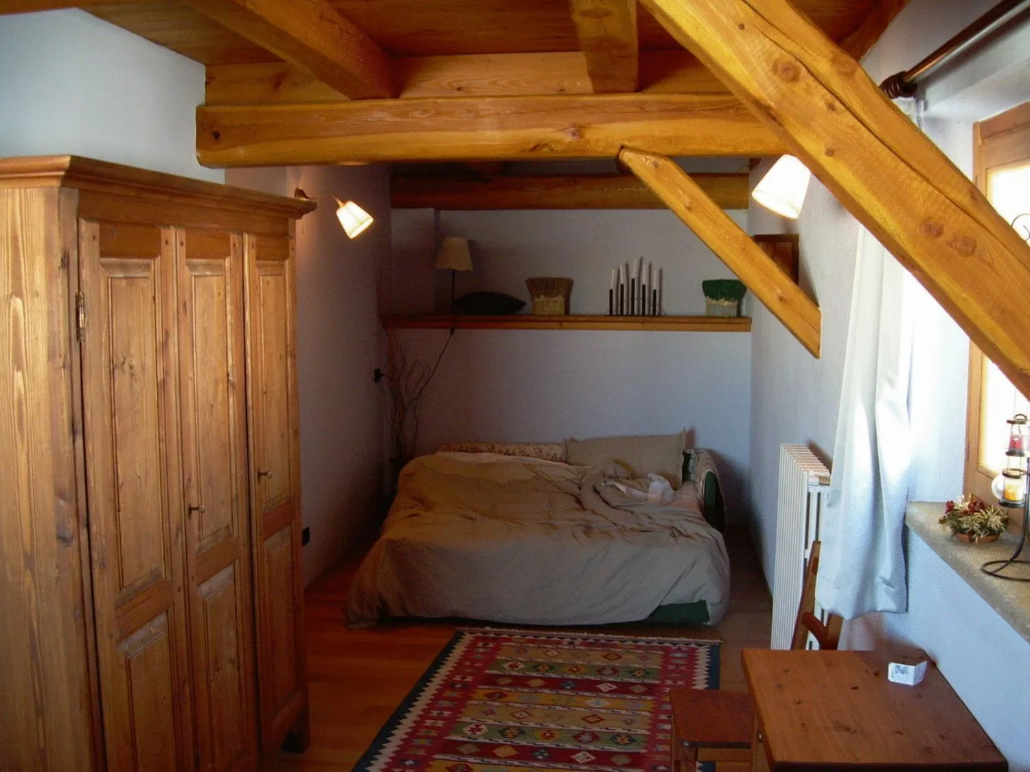 Day, Bed in Tana Della Volpe