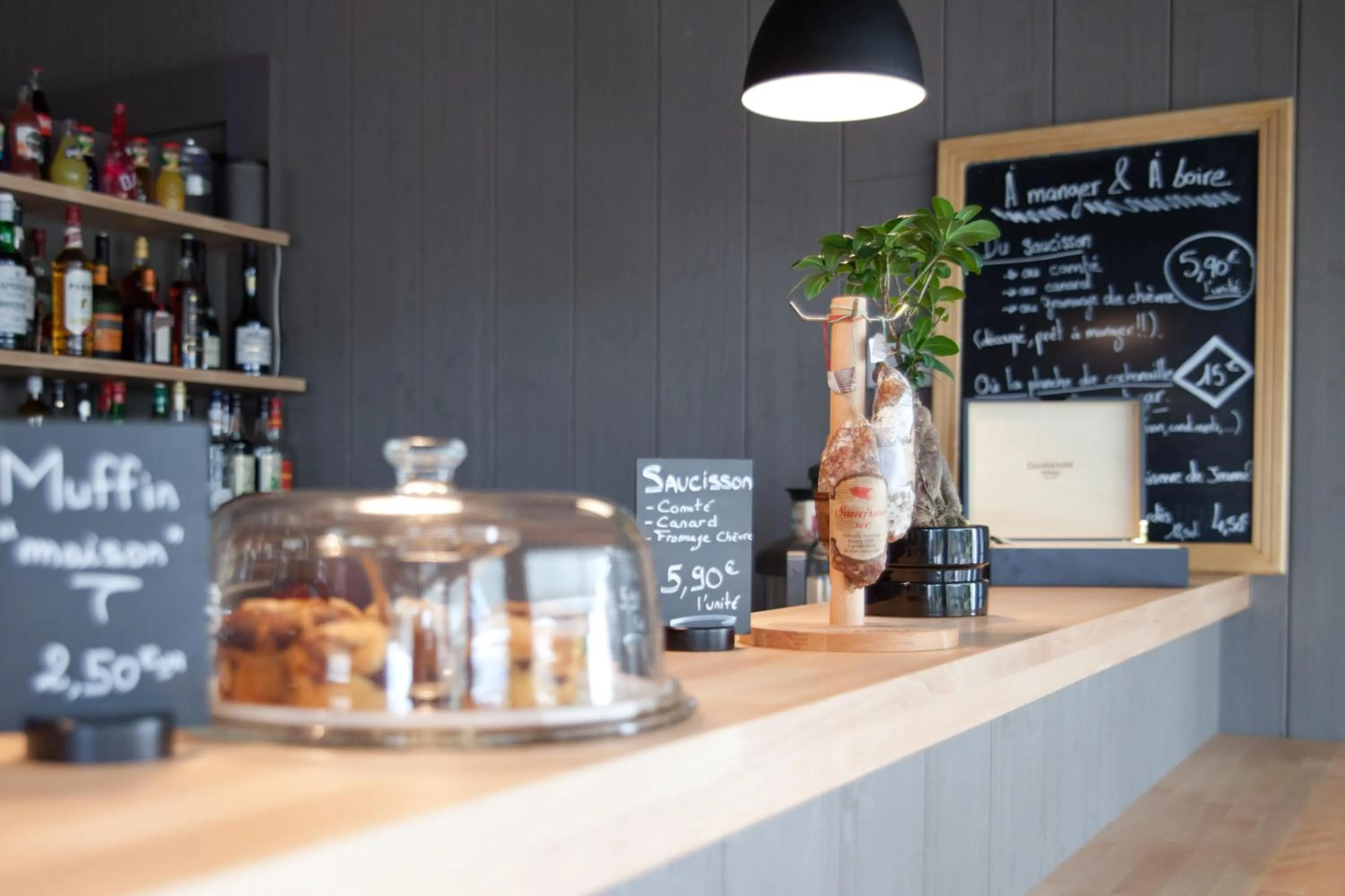 Decorative detail in Hôtel Restaurant Logis Coté Lac