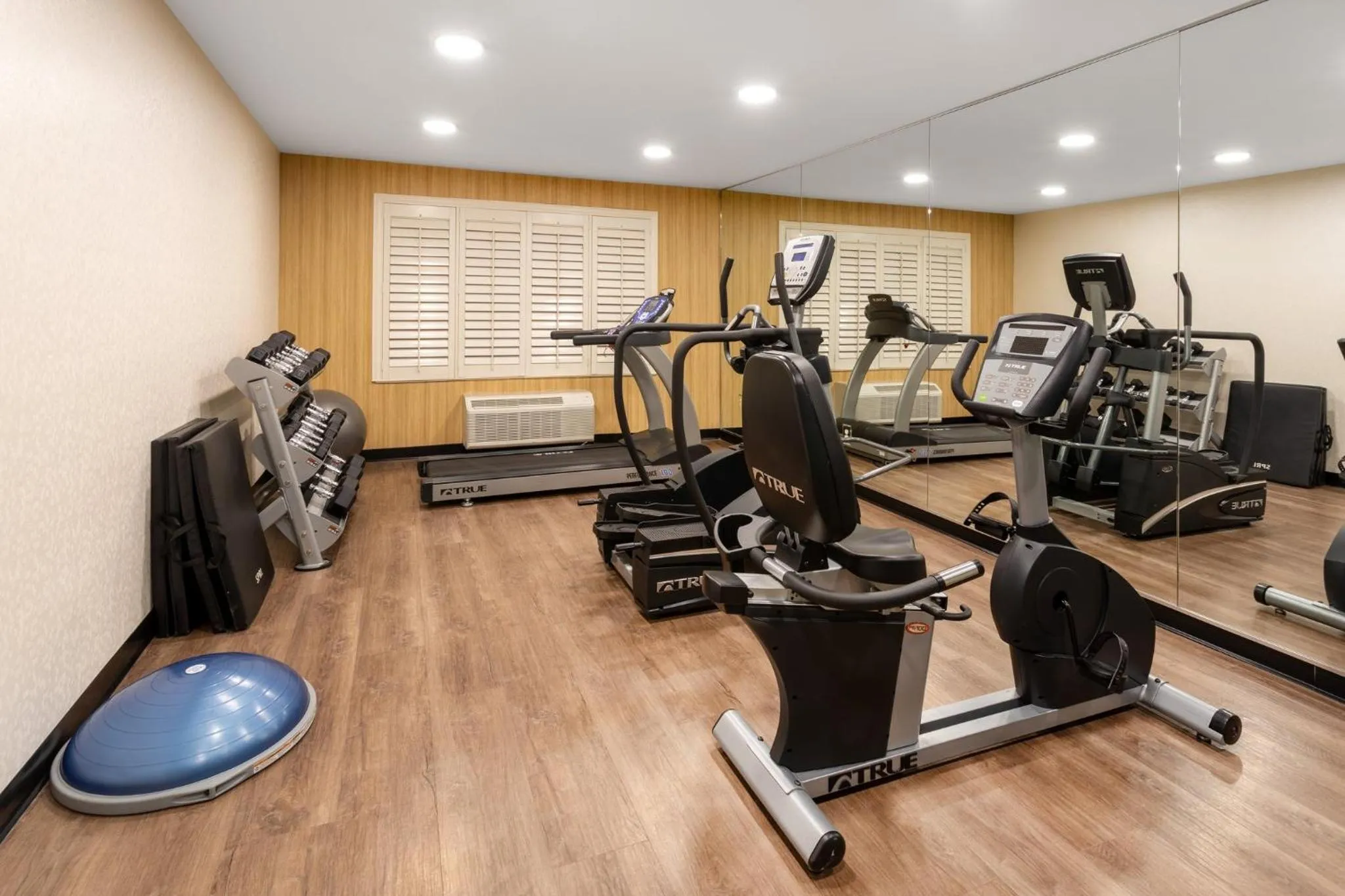 Fitness centre/facilities in Holiday Inn Express & Suites Tucson North - Marana, by IHG