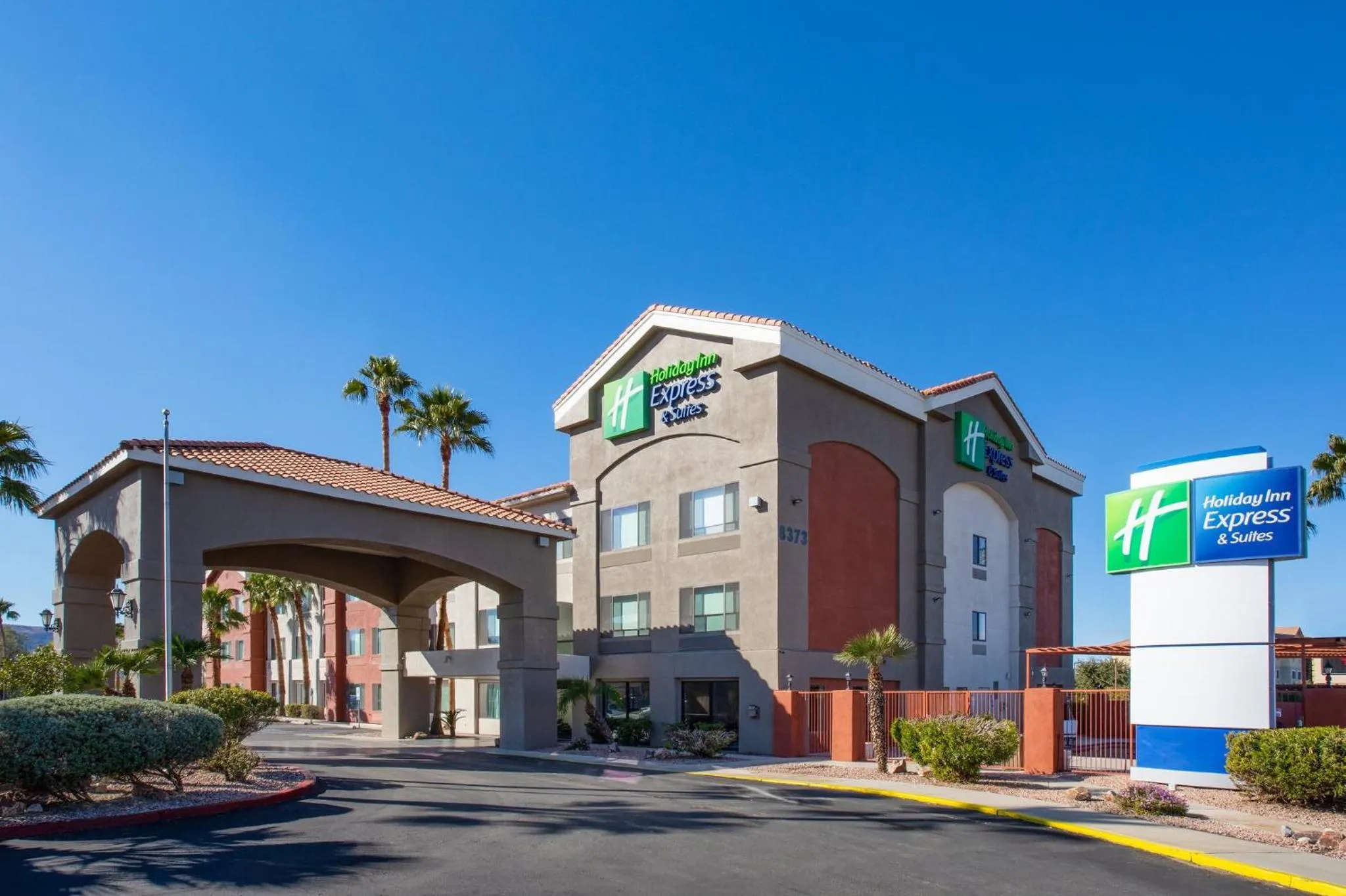 Property building in Holiday Inn Express & Suites Tucson North - Marana, by IHG