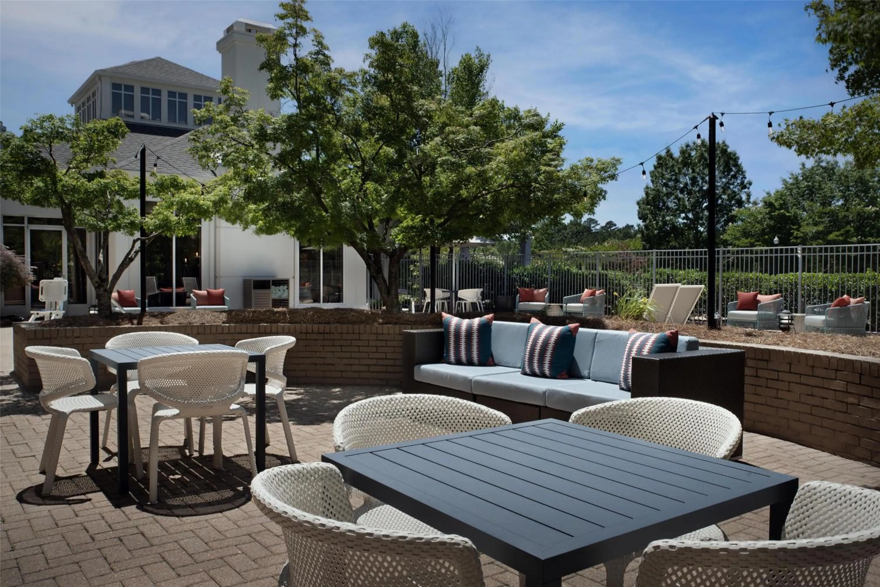 Patio in Hilton Garden Inn Auburn/Opelika