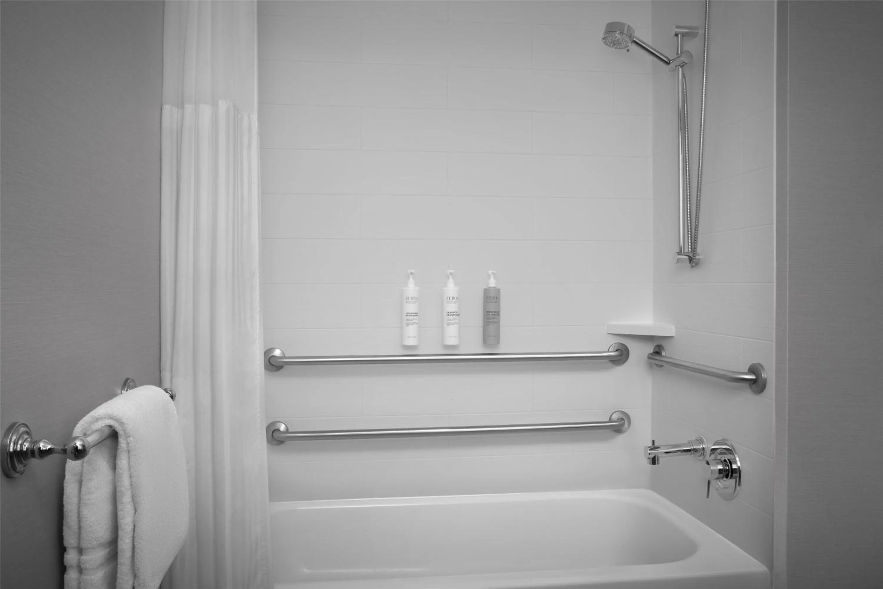 Bathroom in Hilton Garden Inn Auburn/Opelika