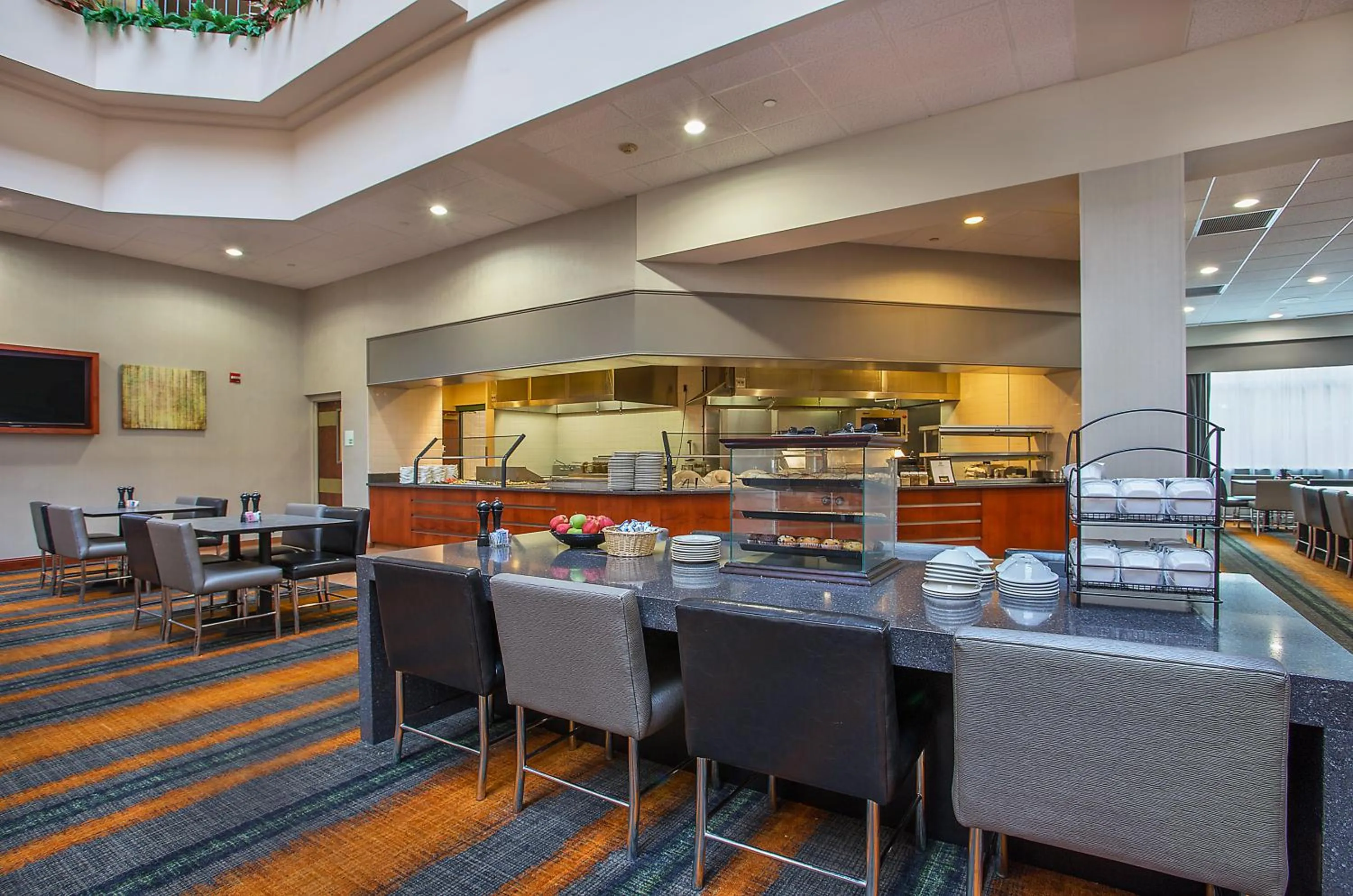 Restaurant/places to eat in Holiday Inn University Plaza-Bowling Green by IHG