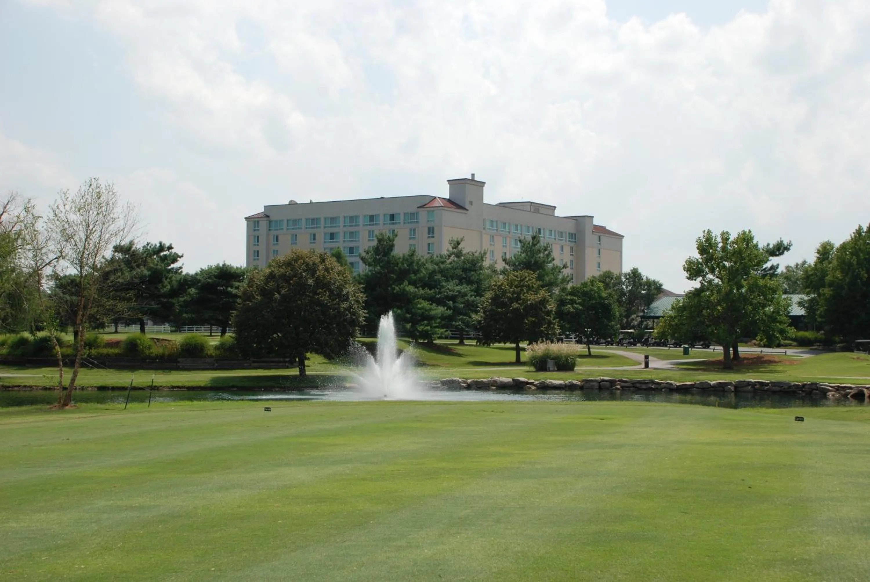 Golfcourse in Holiday Inn University Plaza-Bowling Green by IHG