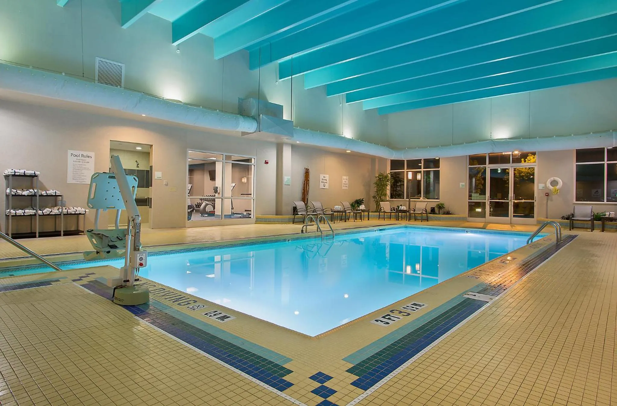 Swimming pool in Holiday Inn University Plaza-Bowling Green by IHG