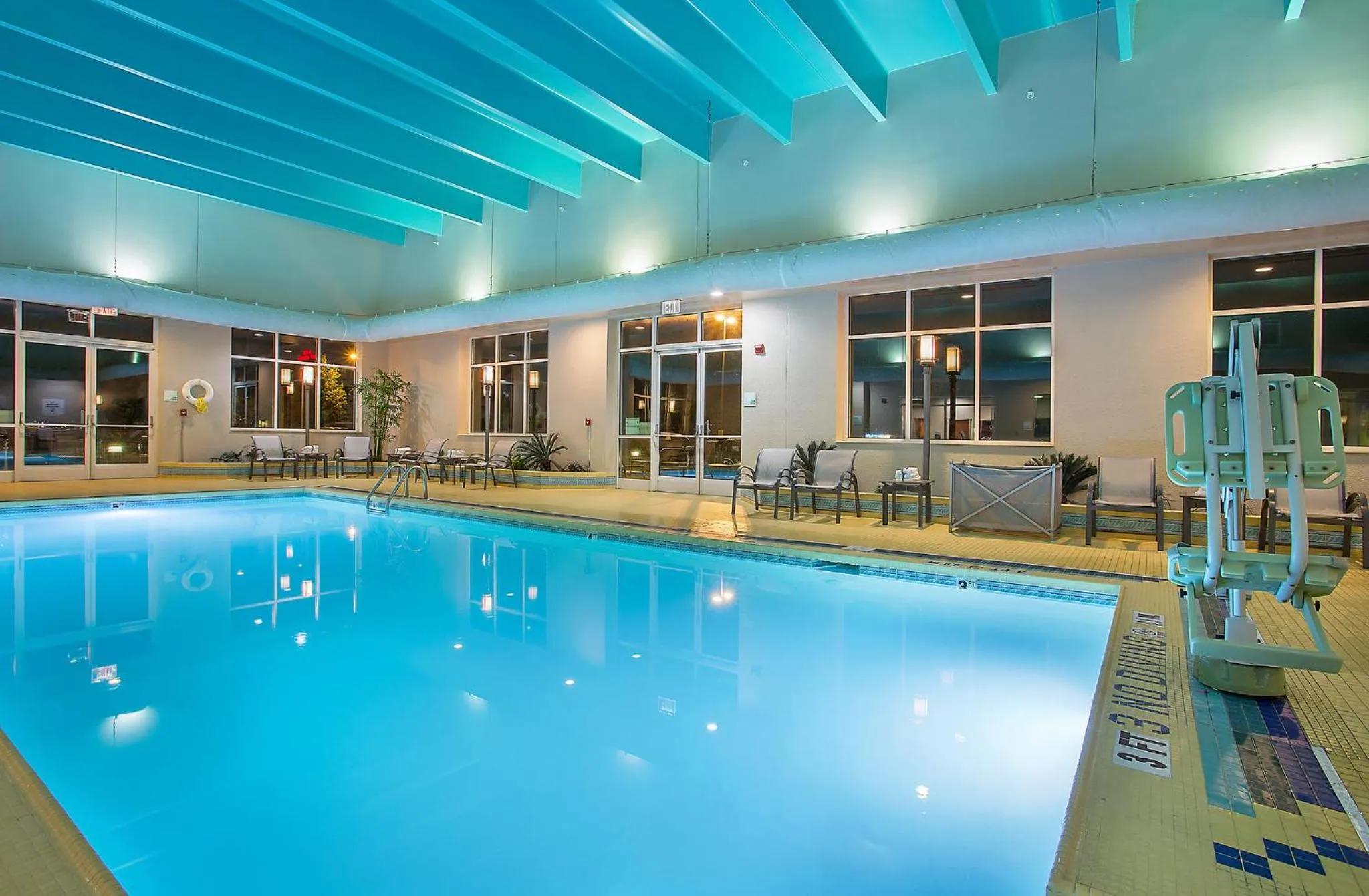 Swimming pool in Holiday Inn University Plaza-Bowling Green by IHG