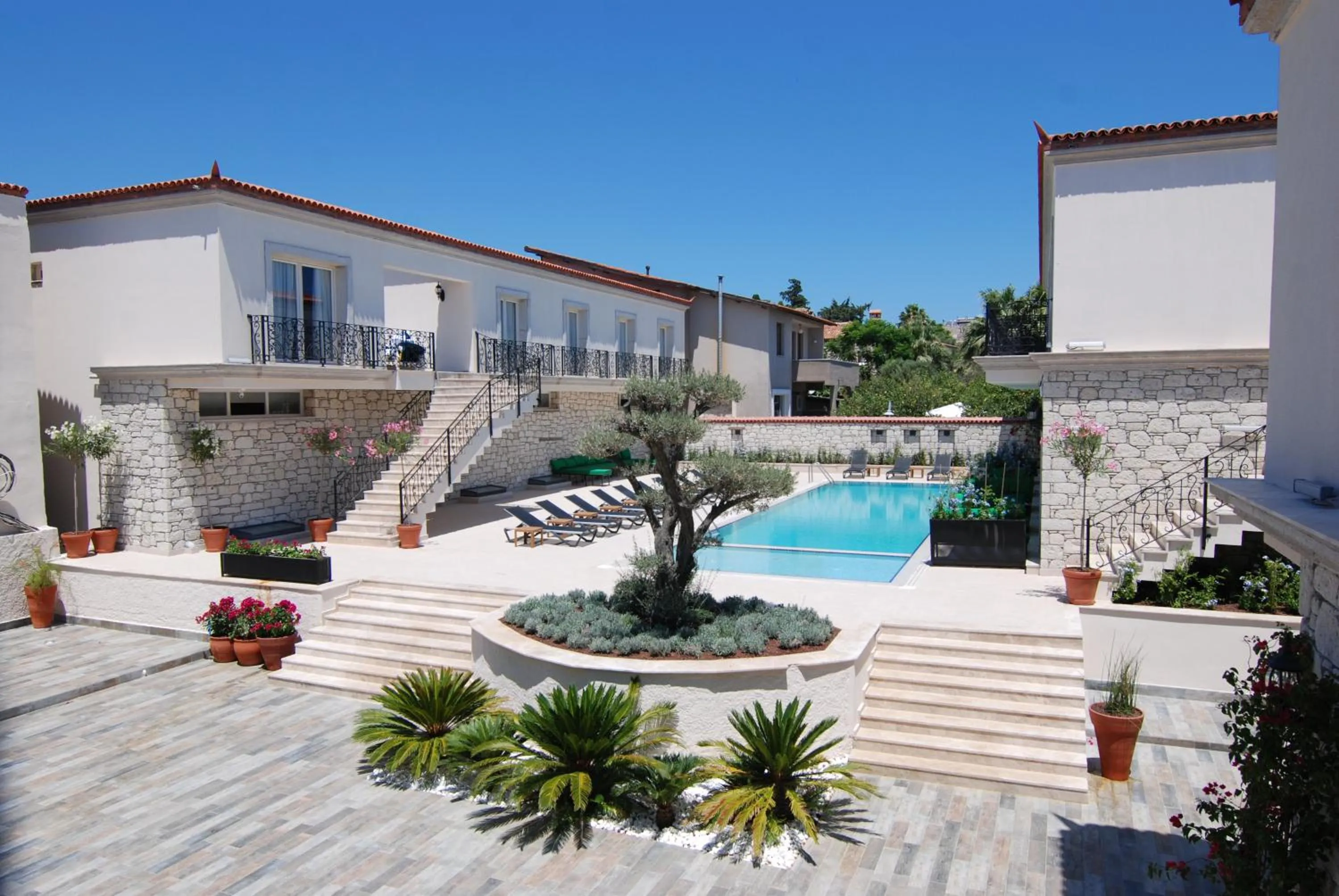 Photo of the whole room in Alaçatı The Design Hotel