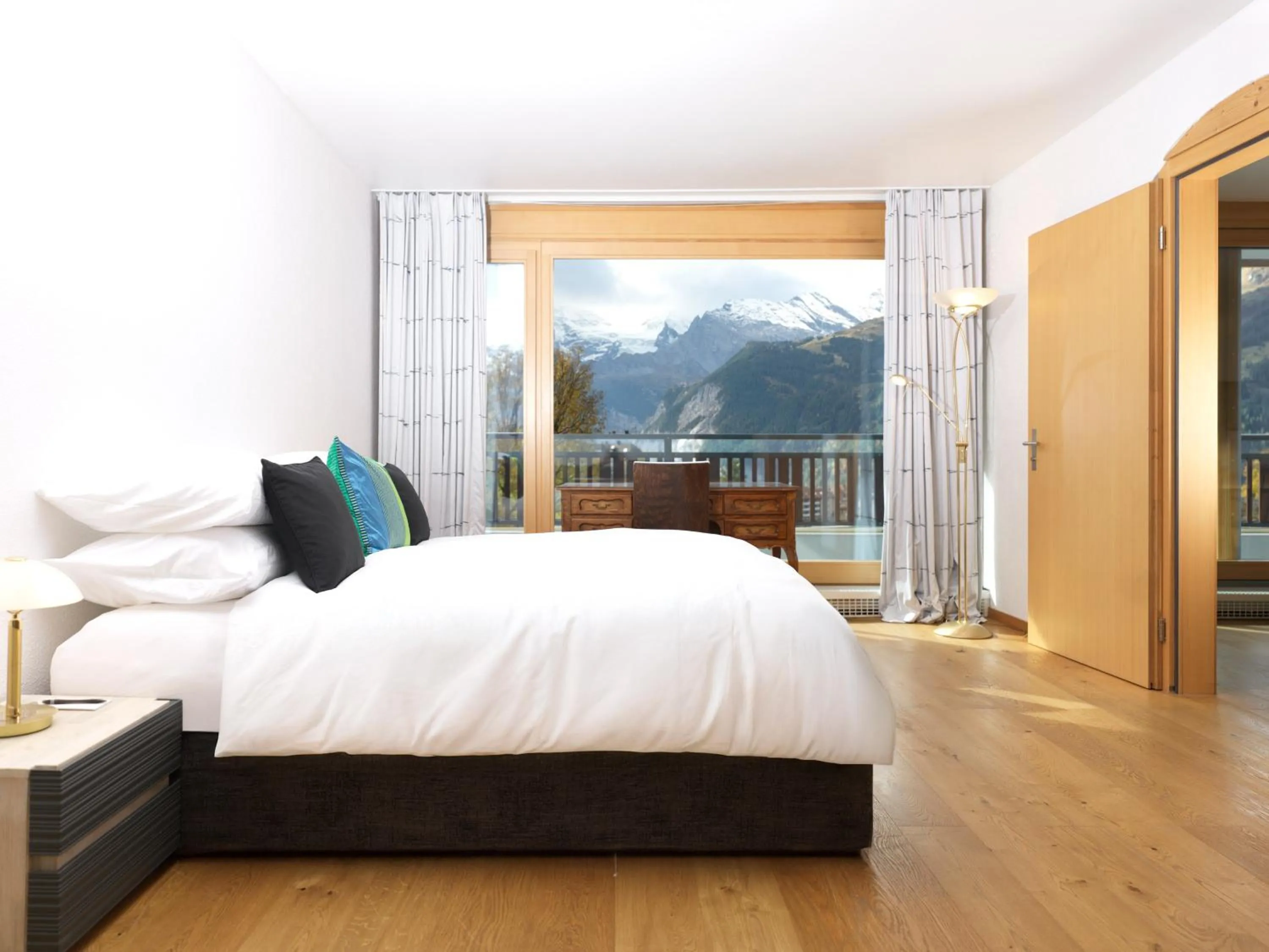 View (from property/room), Bed in Beausite Park Hotel & Spa