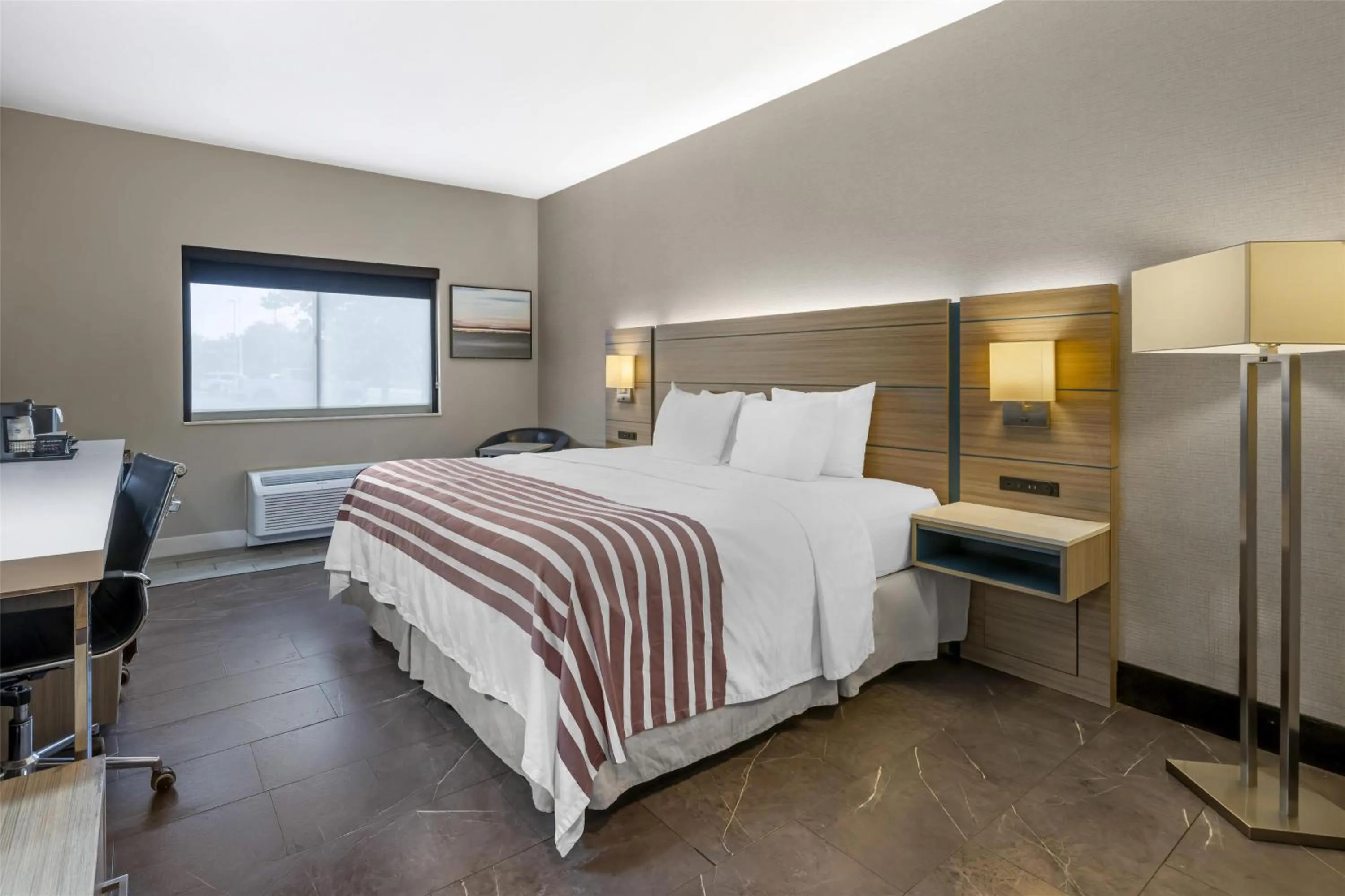 Bedroom, Bed in Best Western Independence Kansas City