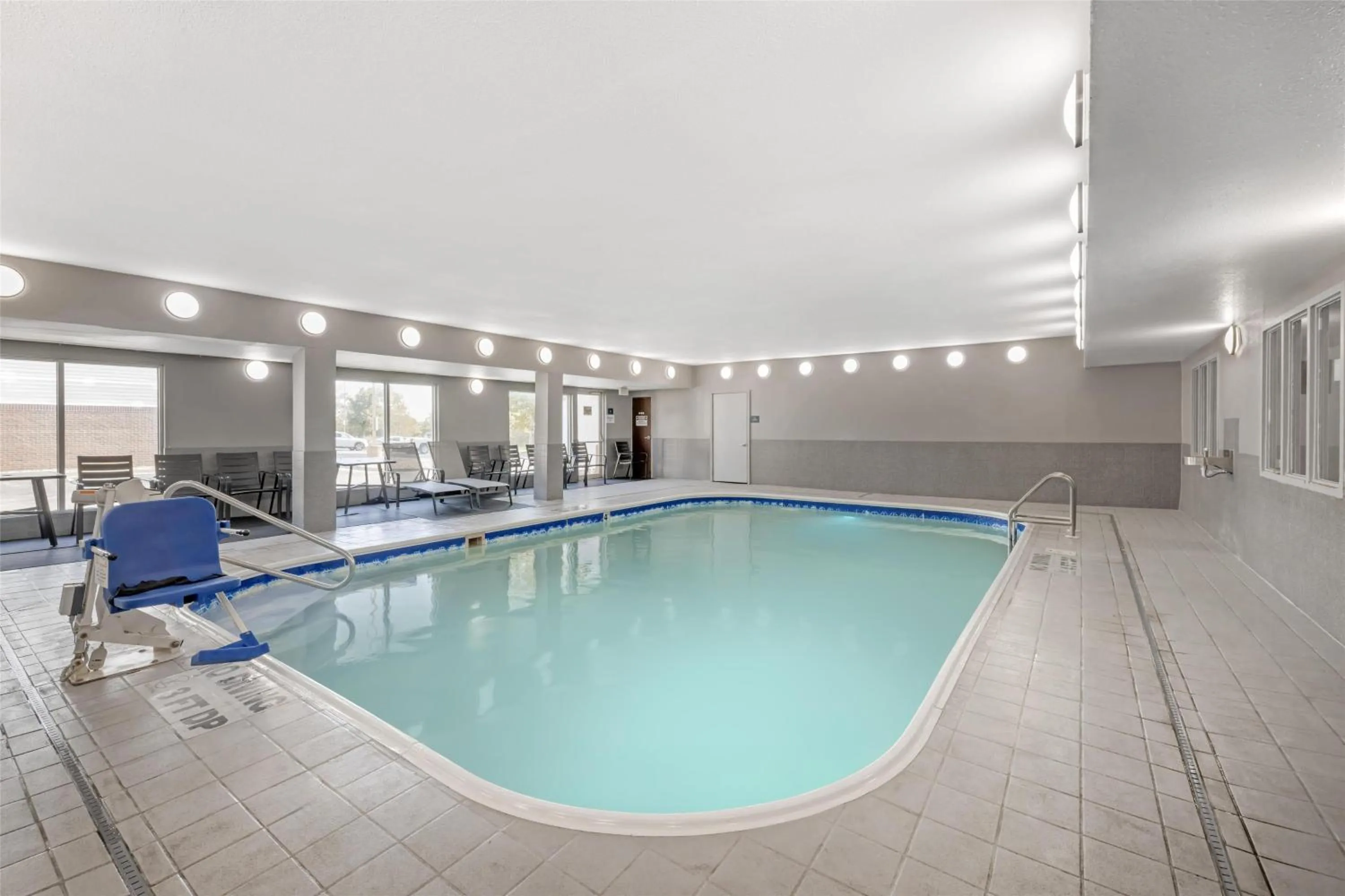 Pool view in Best Western Independence Kansas City