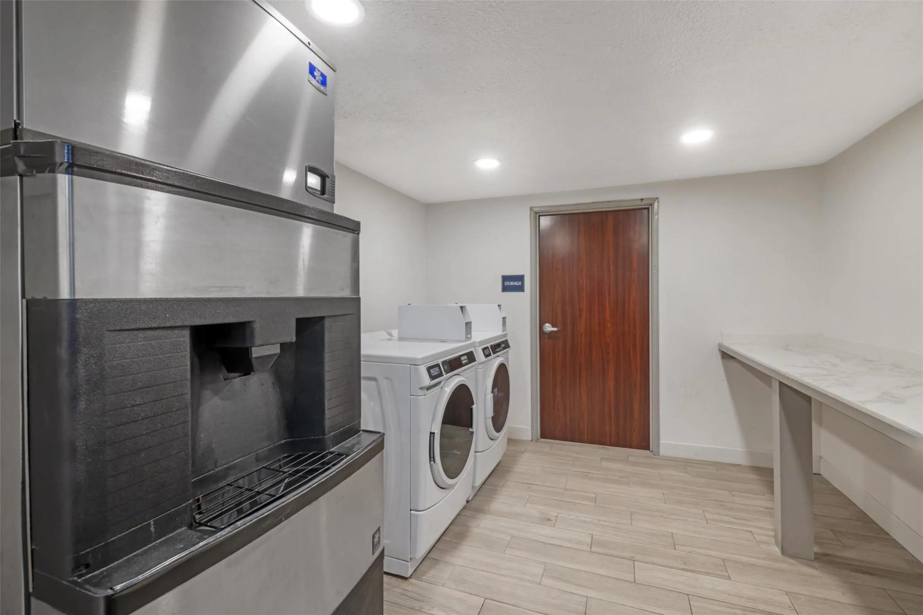 Property building in Best Western Independence Kansas City