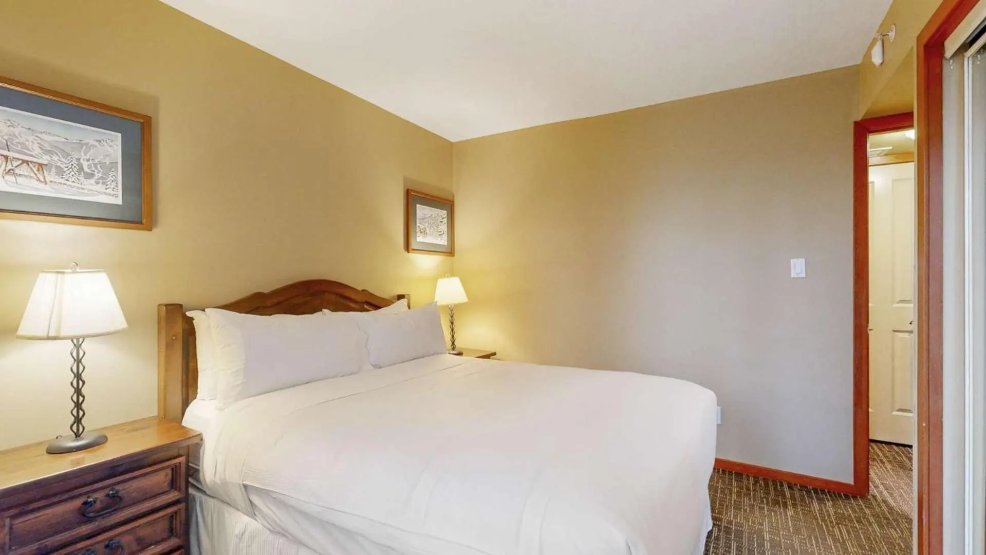 Bed in Cascade Lodge