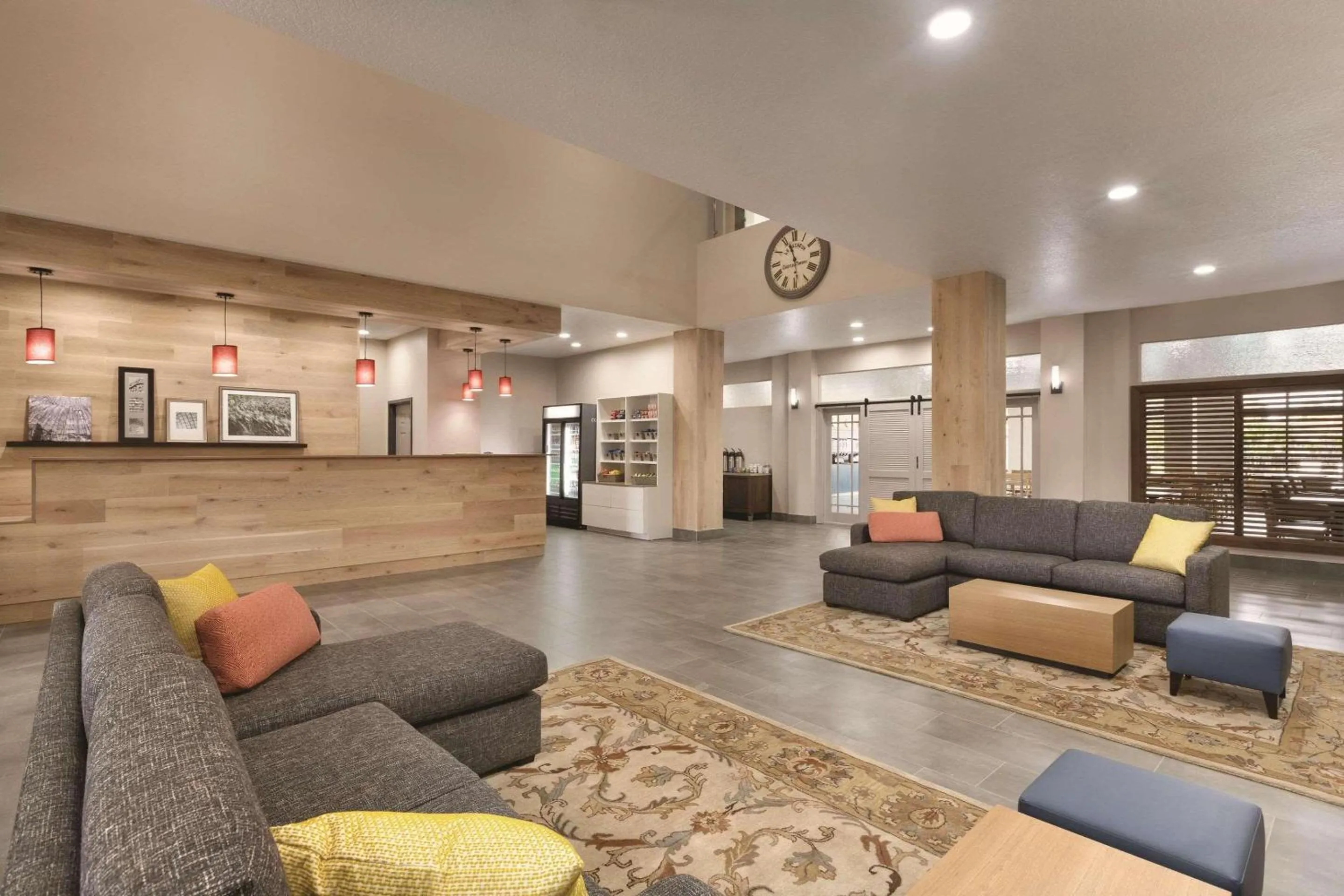 Lobby or reception in Country Inn & Suites by Radisson, RJ Stadium - Tampa Airport East