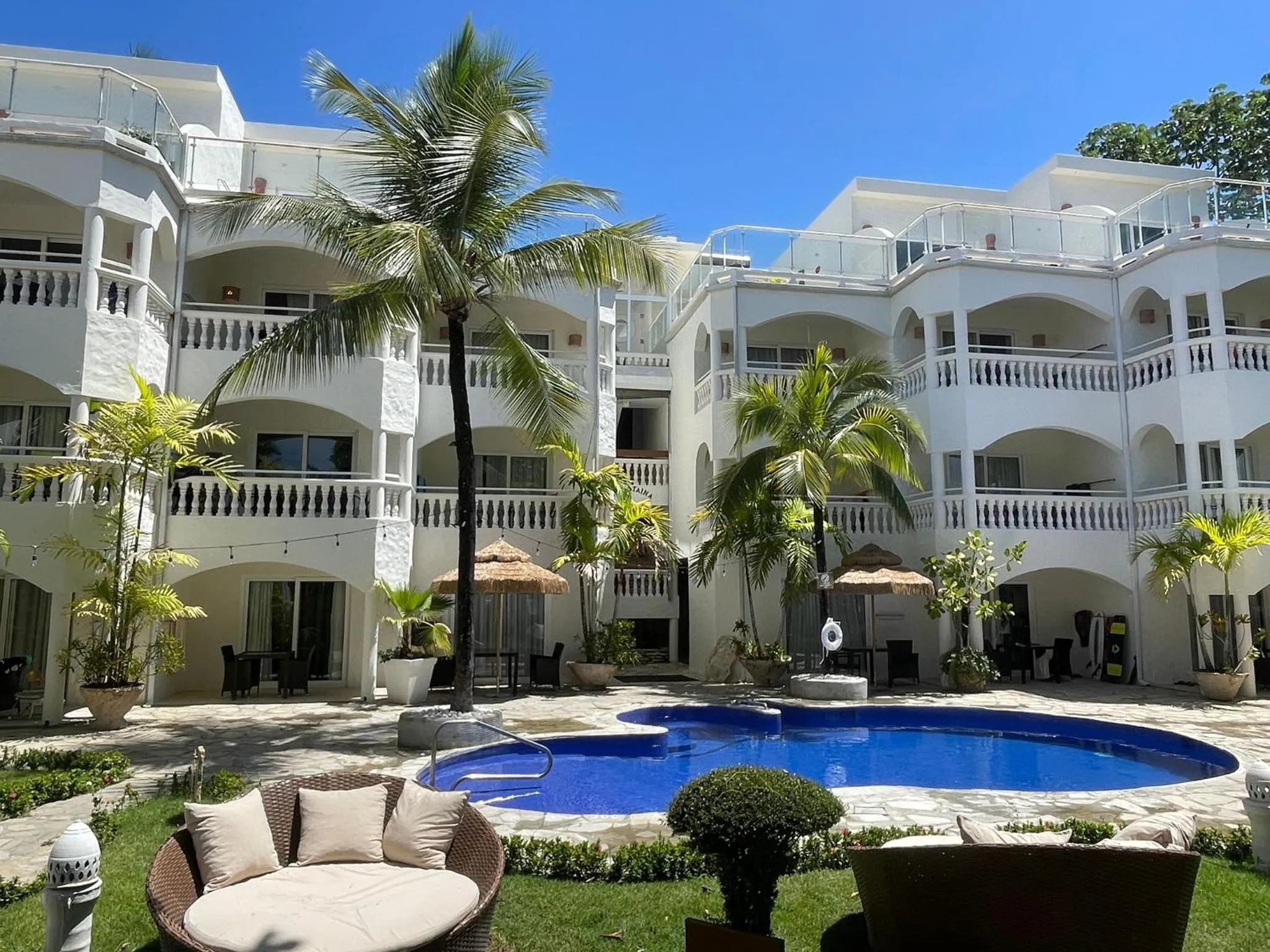 Property building in Hotel Villa Taina