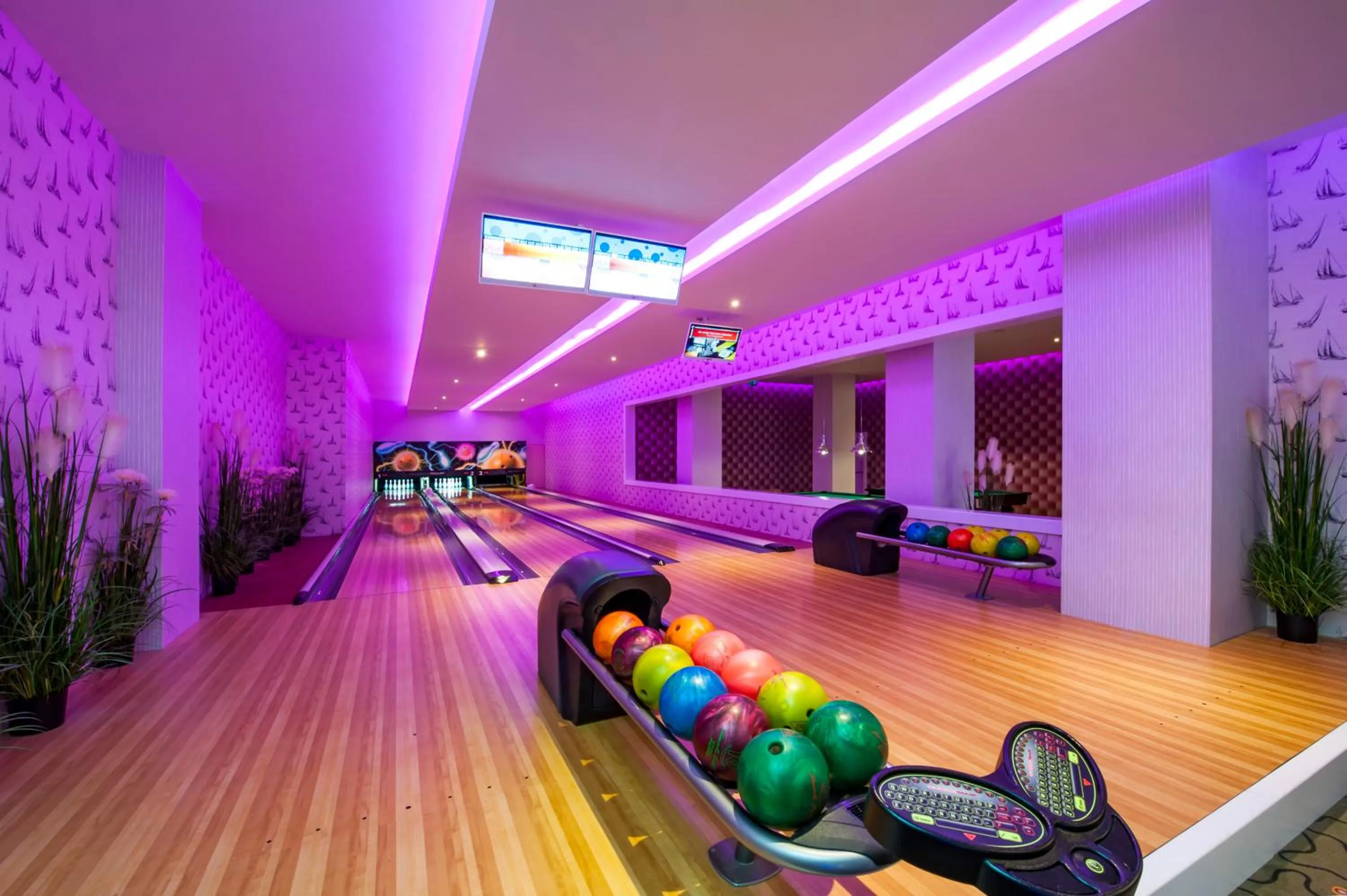 Bowling in Granada Luxury Belek - Family Kids Concept