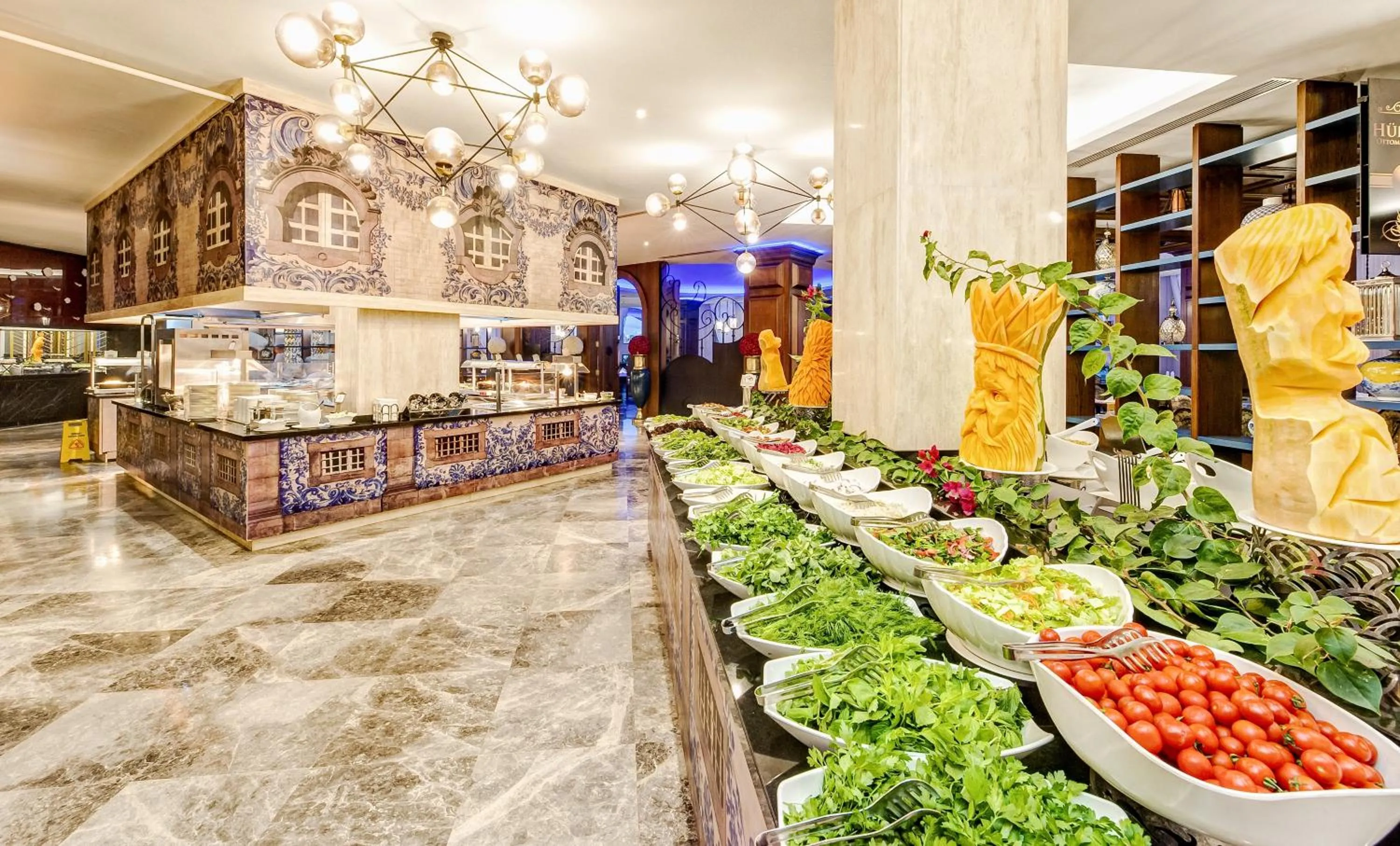 Food and drinks in Granada Luxury Belek - Family Kids Concept