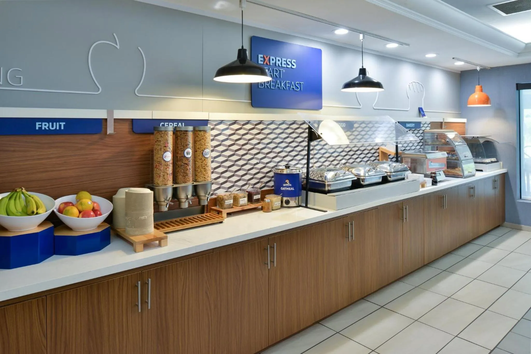 Breakfast in Holiday Inn Express Lewisburg - New Columbia by IHG