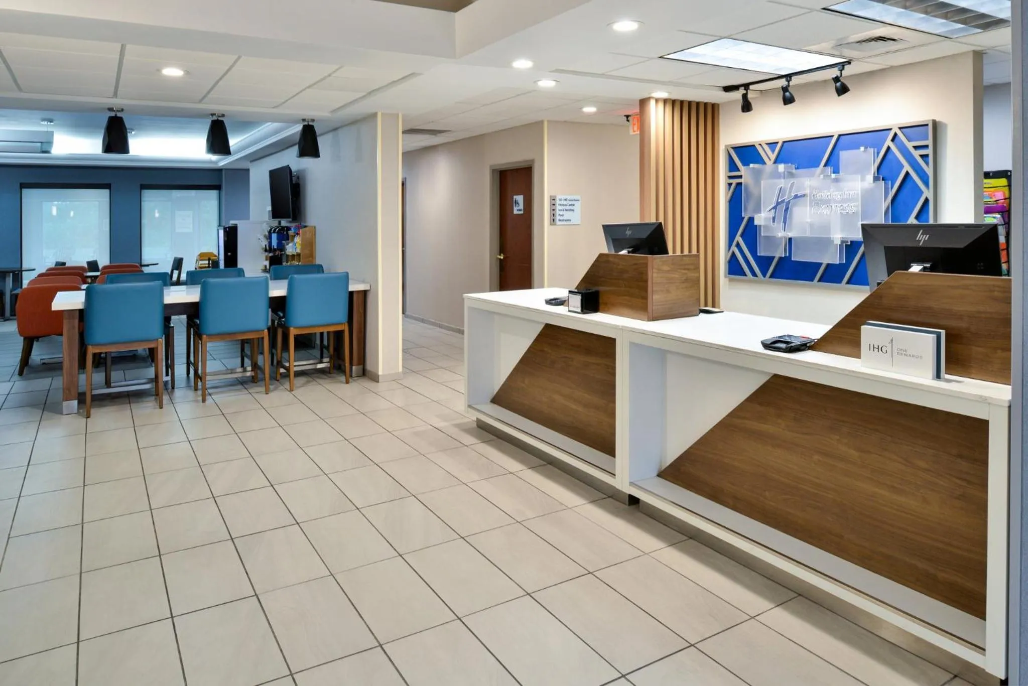 Property building in Holiday Inn Express Lewisburg - New Columbia by IHG