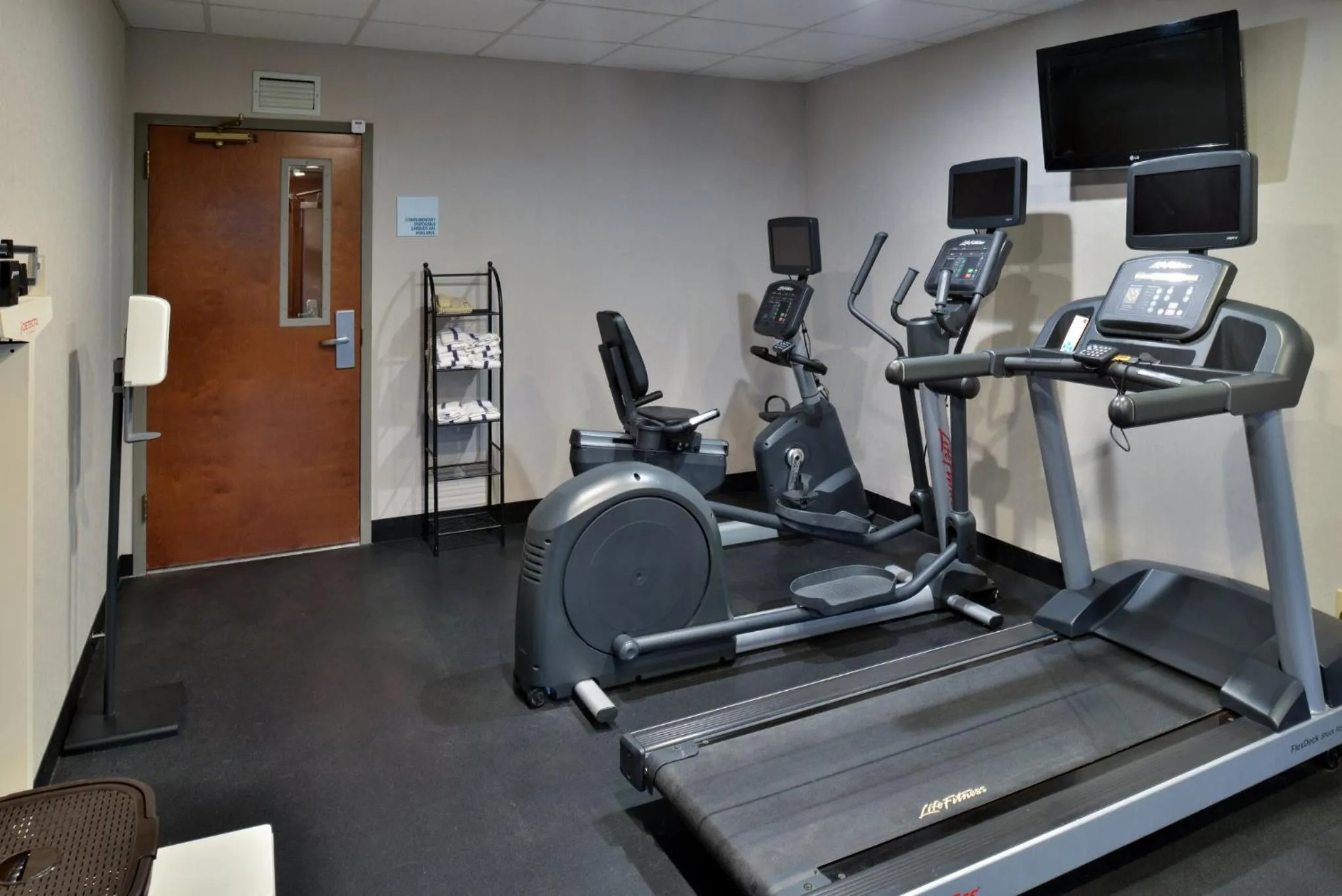 Fitness centre/facilities in Holiday Inn Express Lewisburg - New Columbia by IHG