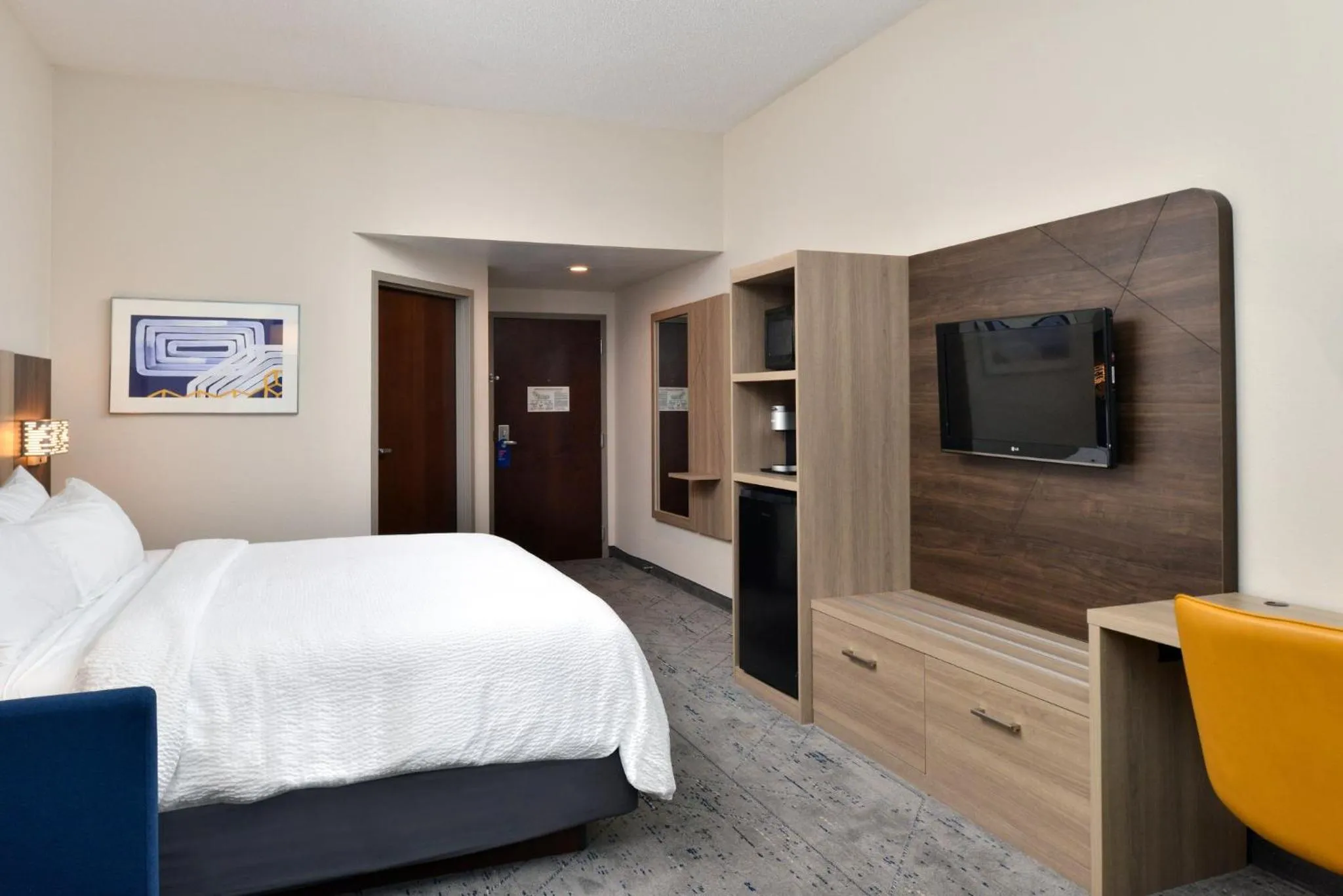 Photo of the whole room, Bed in Holiday Inn Express Lewisburg - New Columbia by IHG