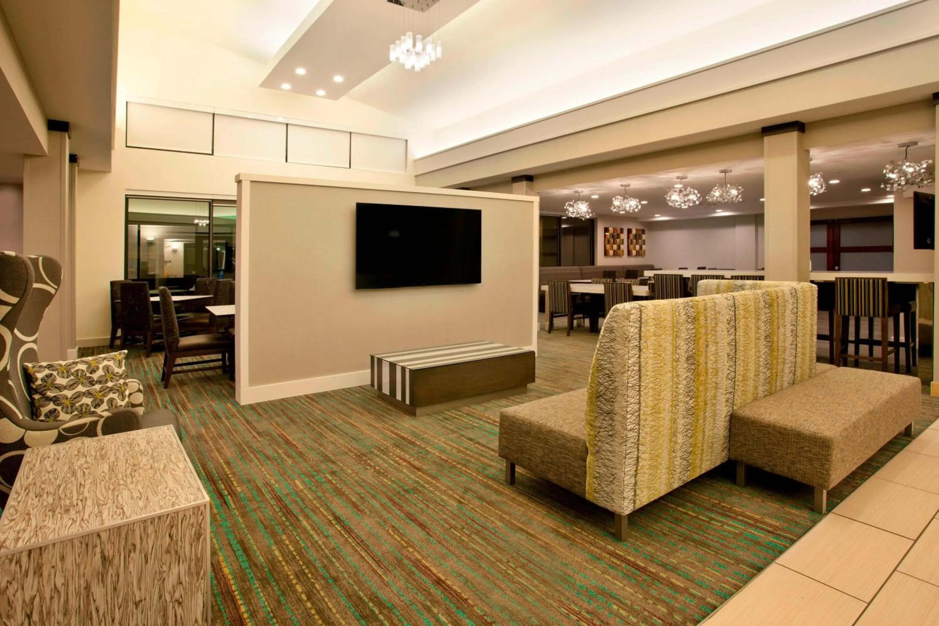 Lobby or reception in Residence Inn by Marriott Portland Airport at Cascade Station