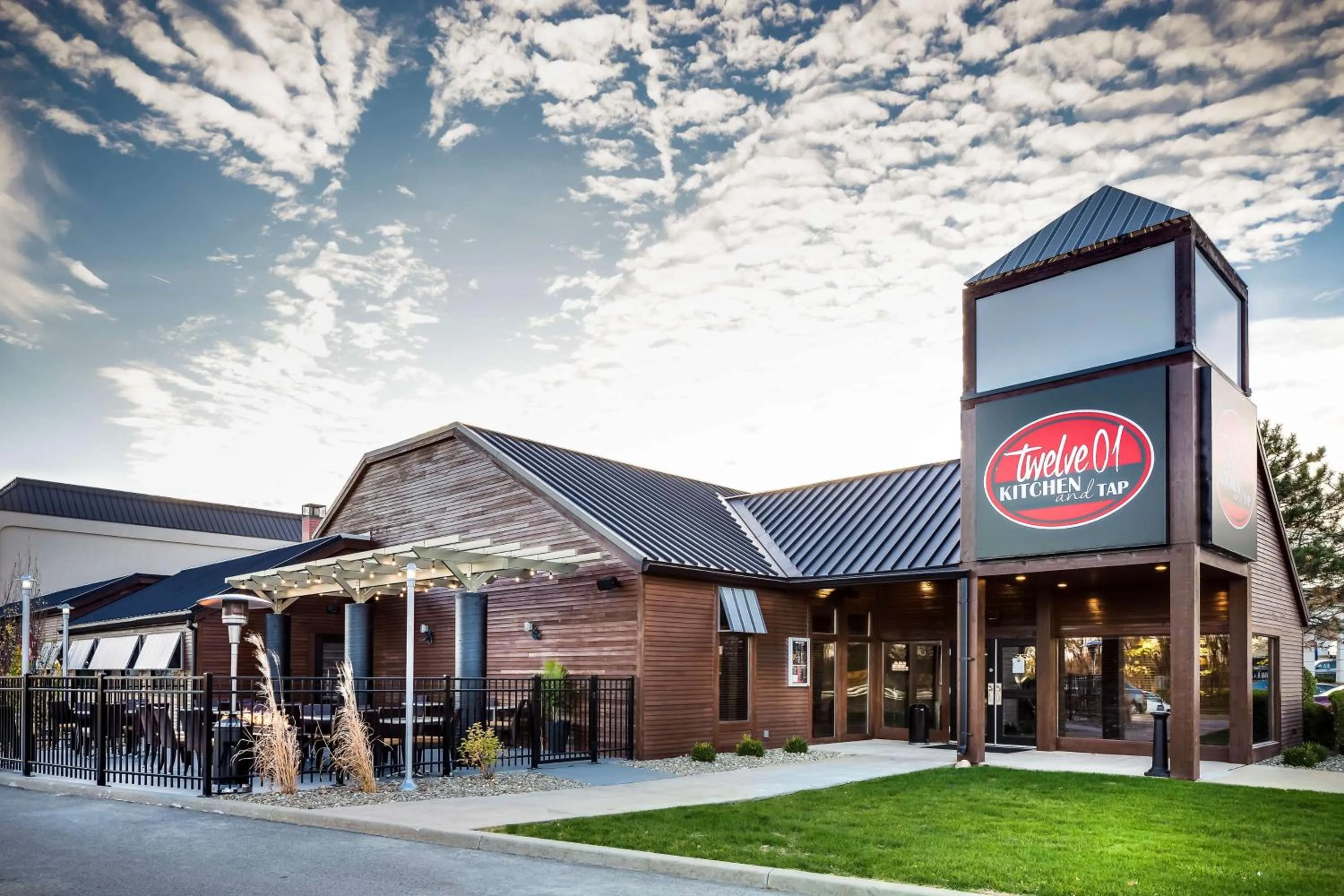 Dining area in Hampton Inn Iowa City/Coralville