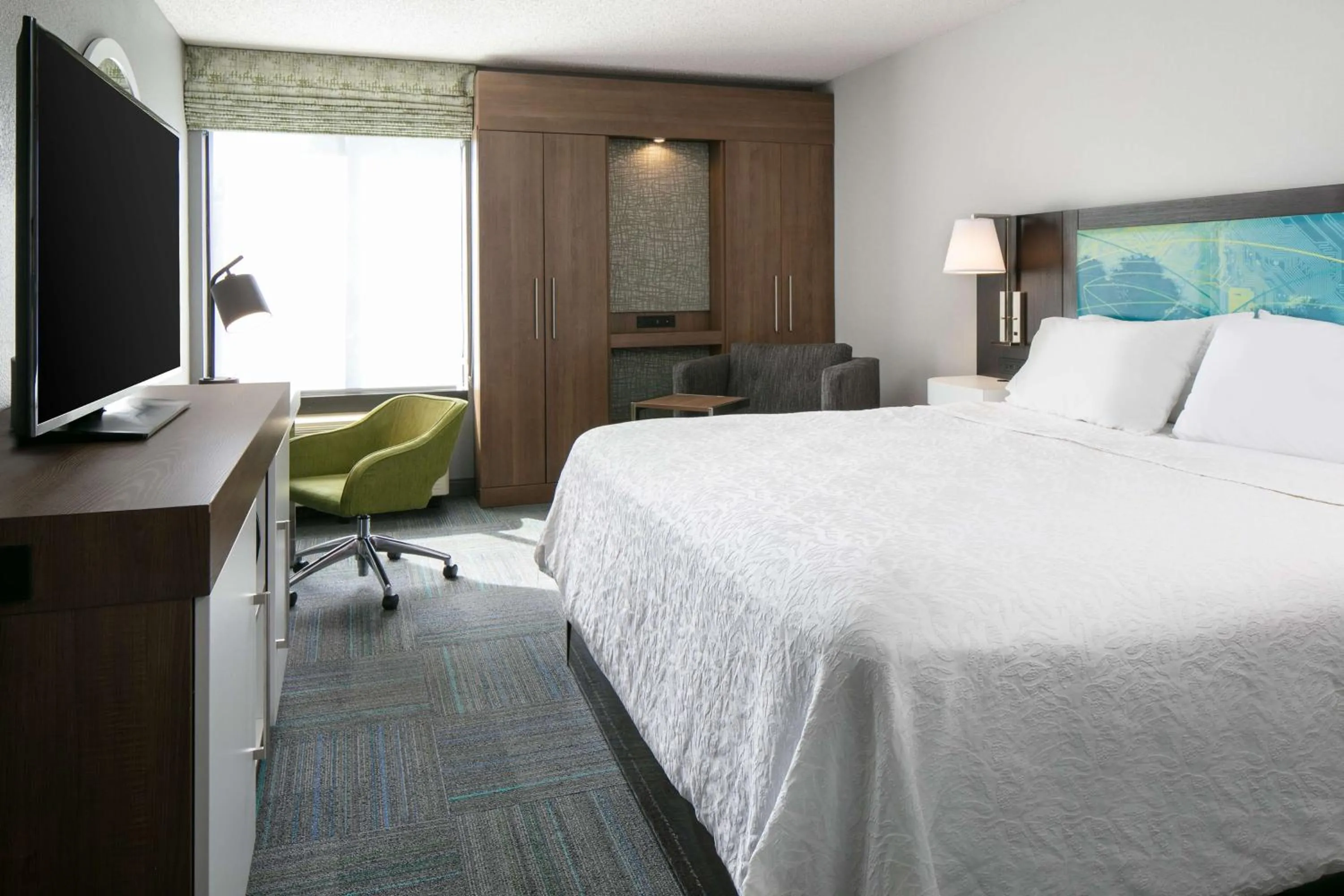 Bedroom, Bed in Hampton Inn Iowa City/Coralville